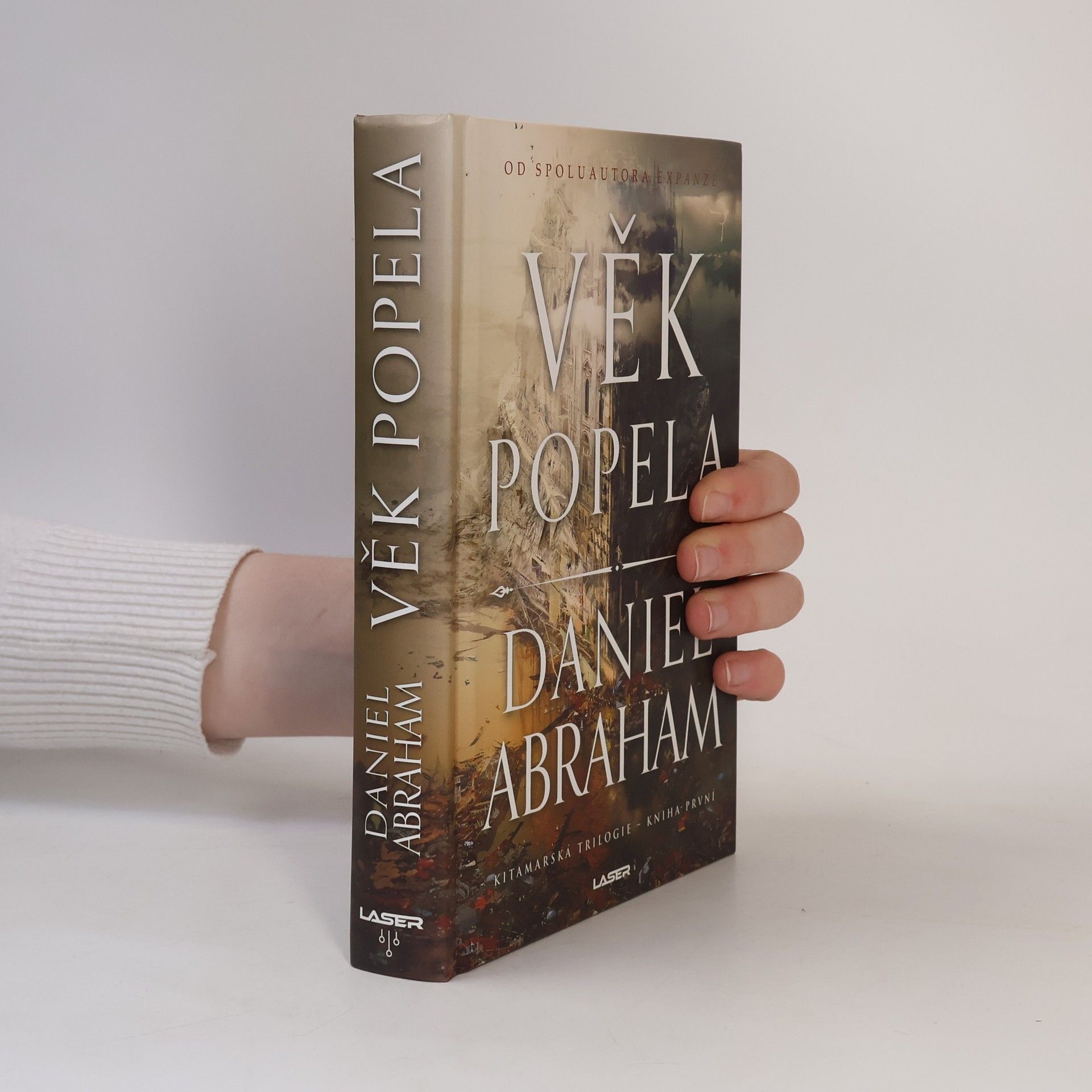 Daniel Abraham Kitamarské trilogie 1. Věk popela