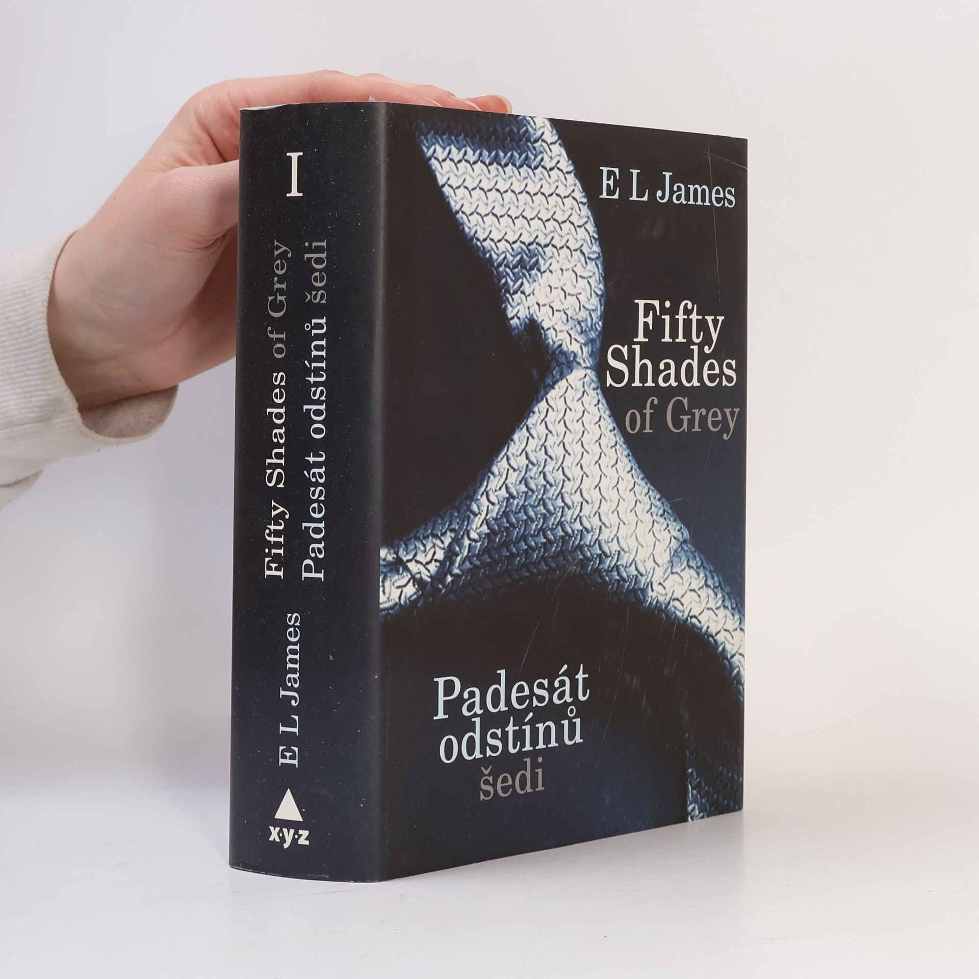 E. L. James Padesát odstínů šedi