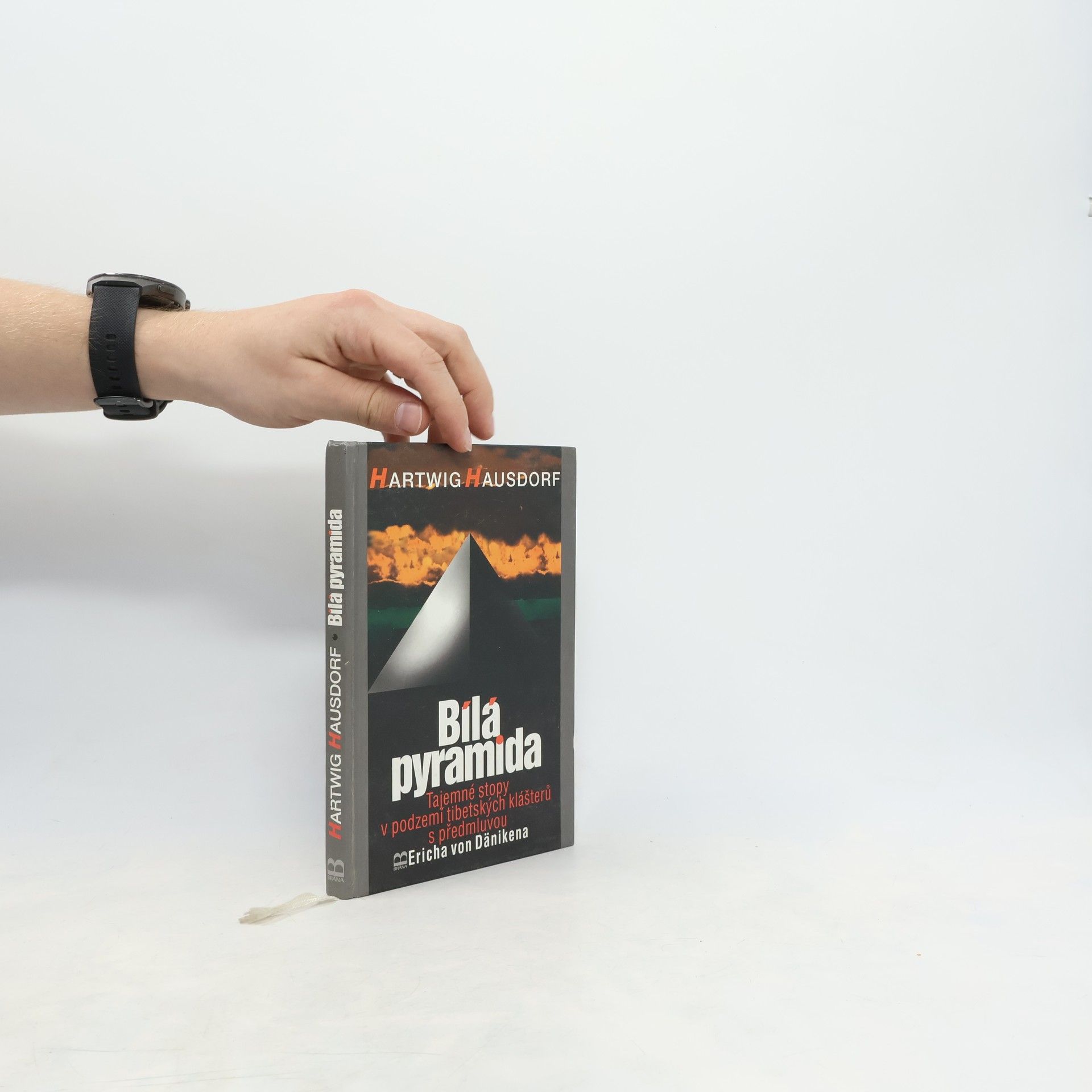 Hartwig Hausdorf Bílá pyramida : tajemné stopy v podzemí tibetských klášterů