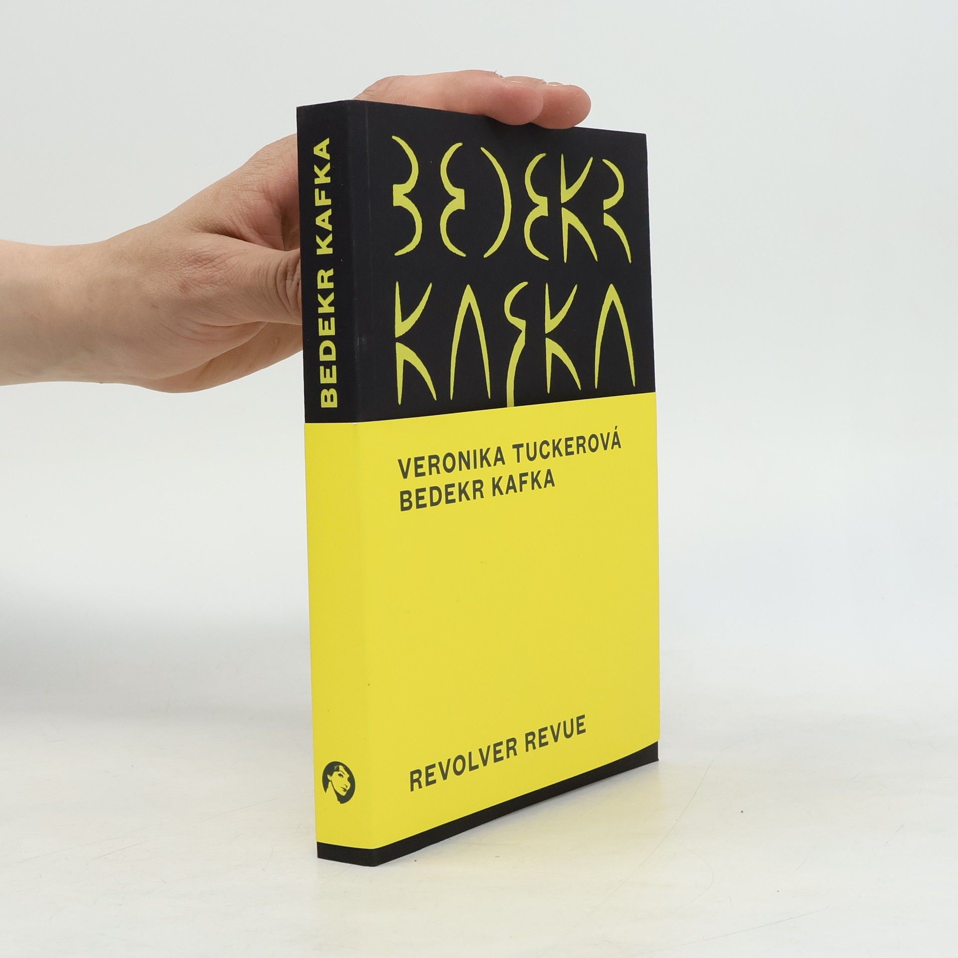 Veronika Tuckerová Bedekr Kafka