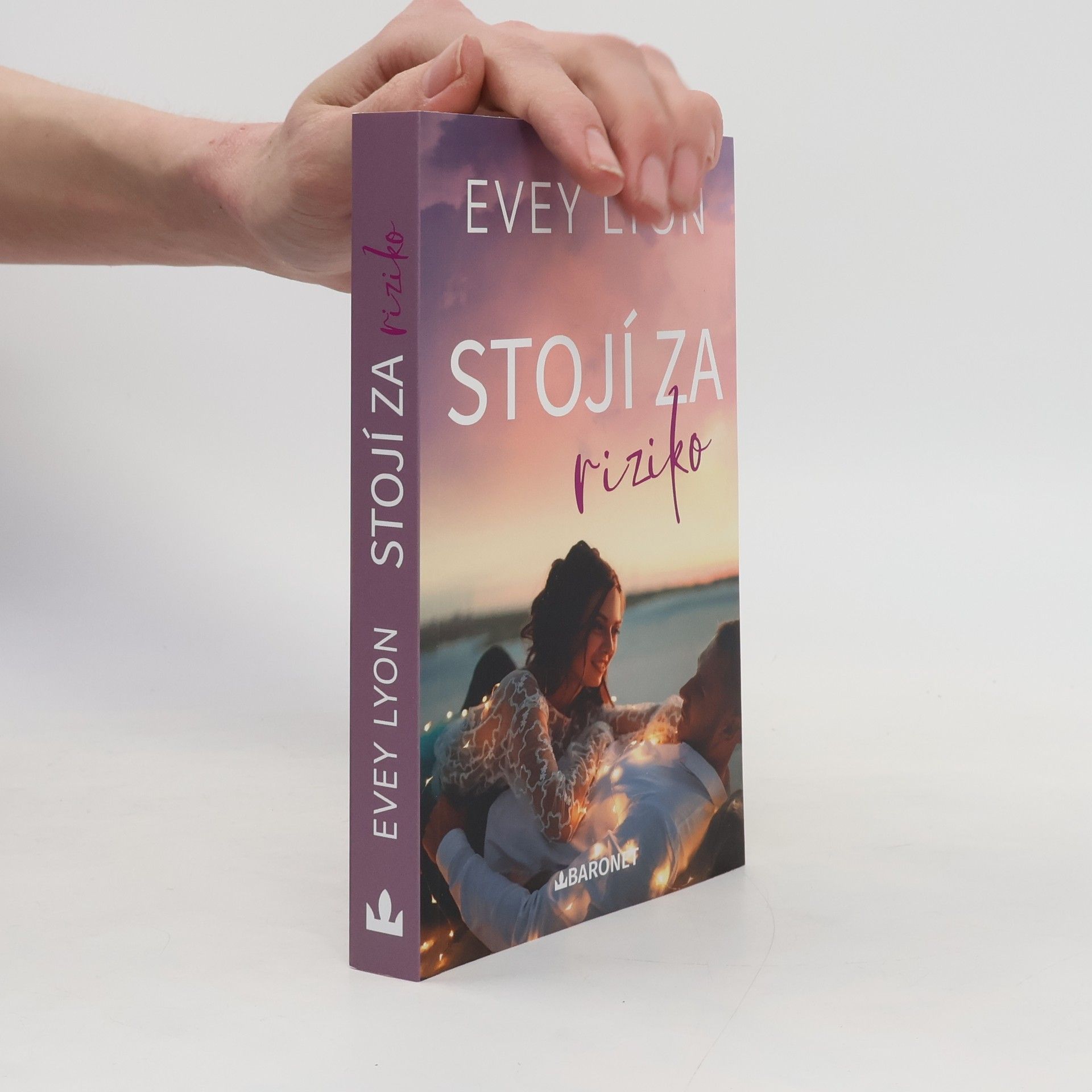 Evey Lyon Stojí za riziko