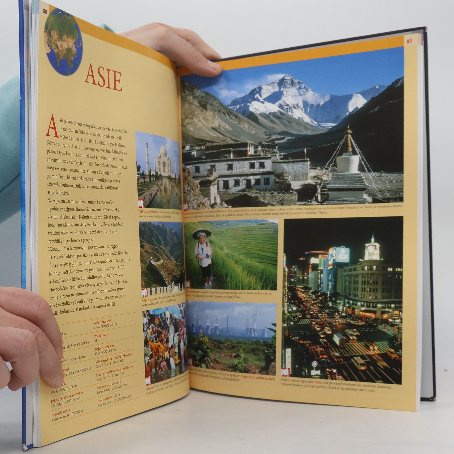 Collectif d'auteurs Školní atlas světa