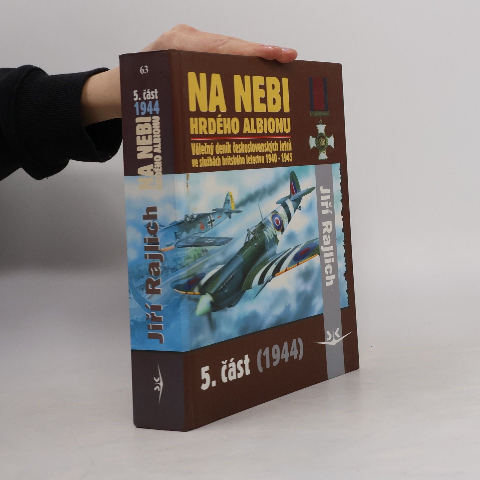 Jiří Rajlich Na nebi hrdého Albionu 5. 1944