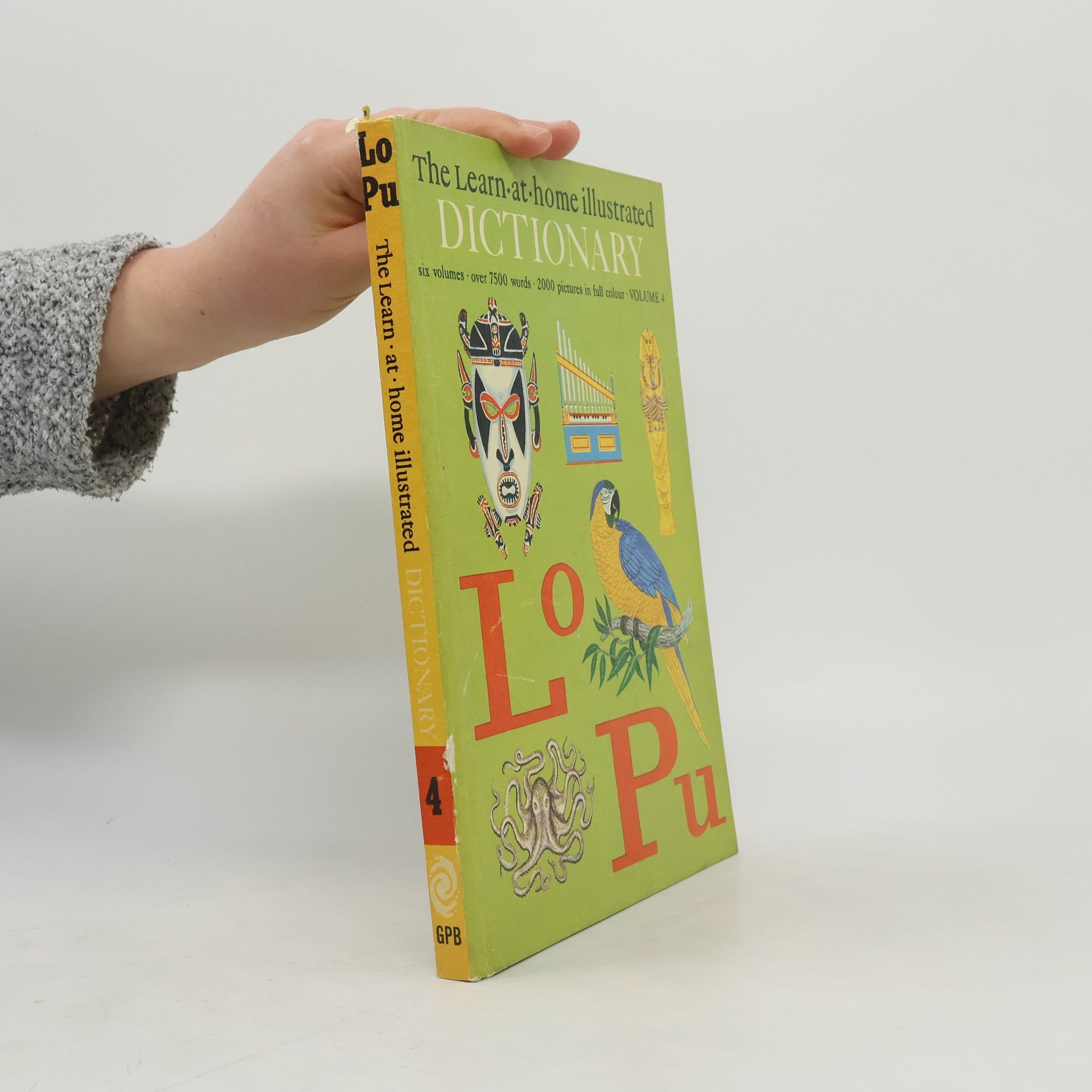 Collectif d'auteurs The Learn At Home Illustrated Dictionary 4