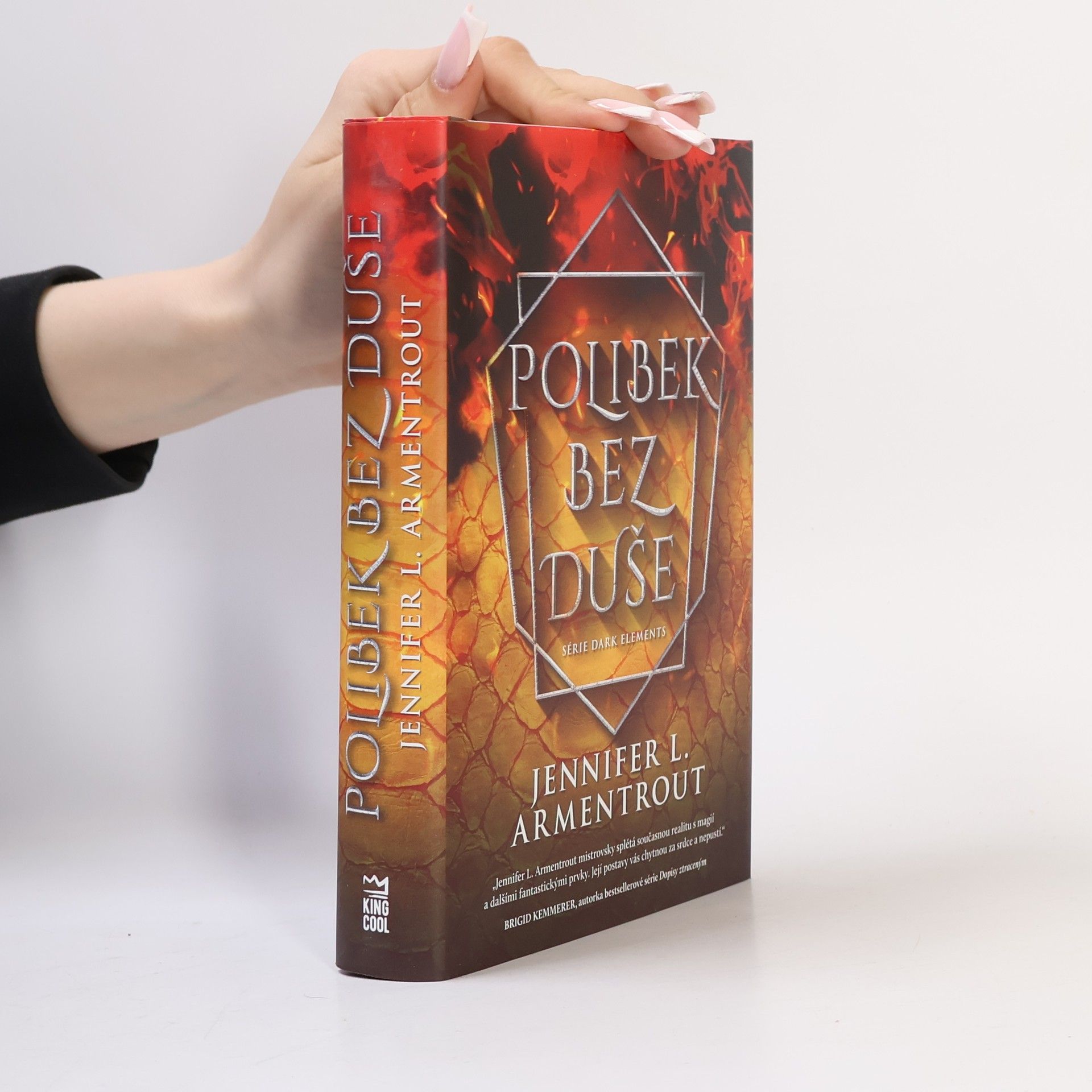 Jennifer L. Armentrout Polibek bez duše
