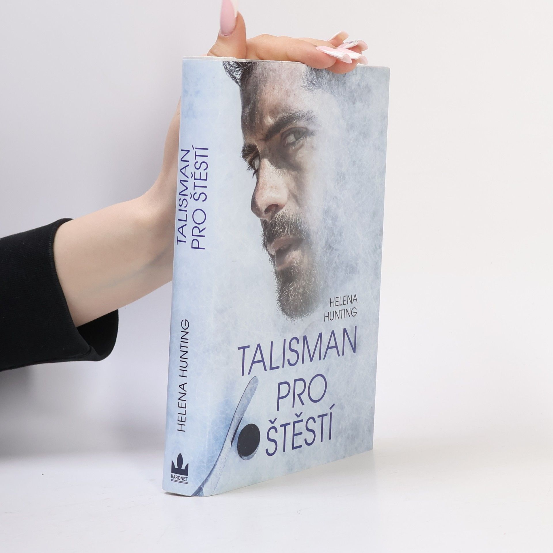 Helena Hunting Talisman pro štěstí