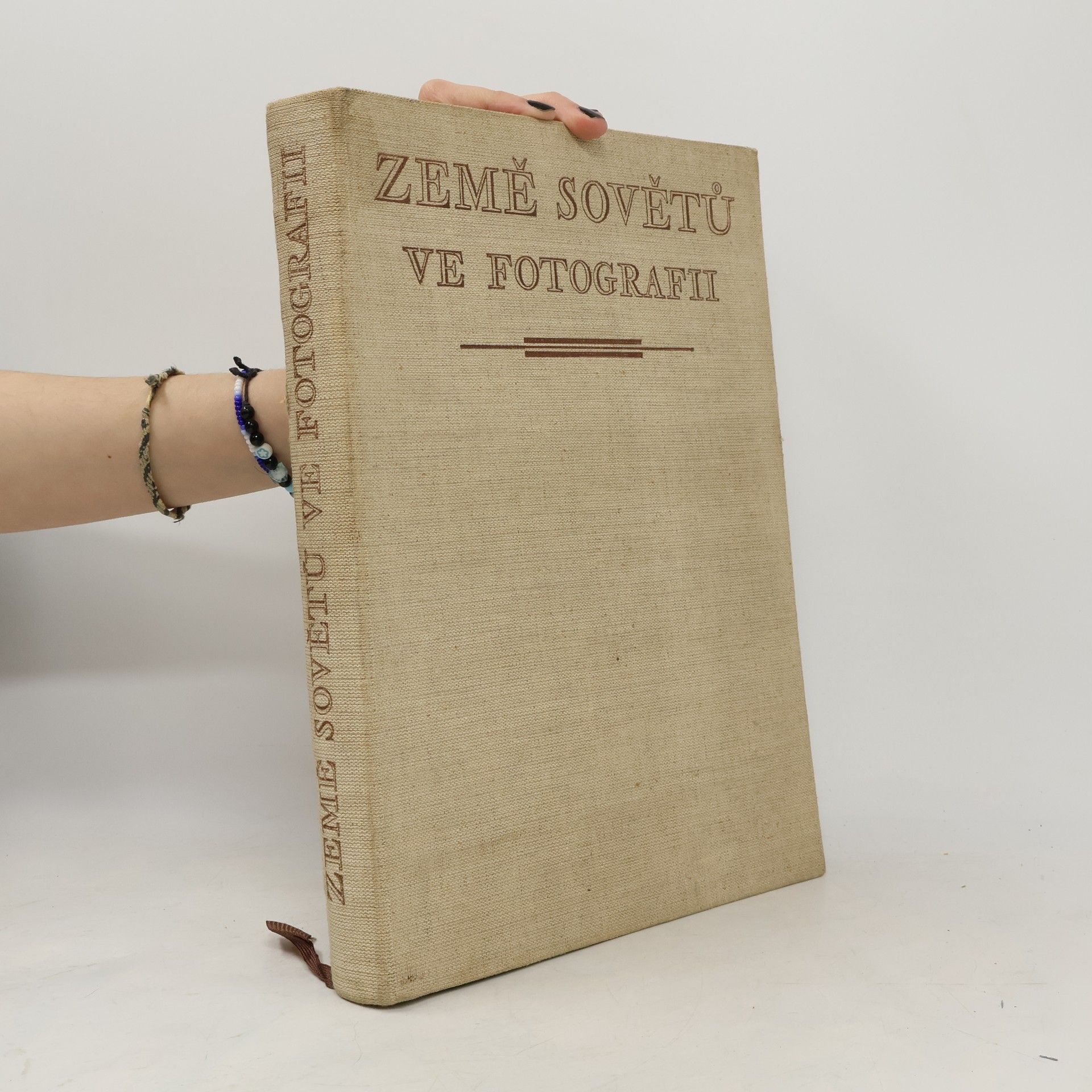 Various authors Země sovětů ve fotografii