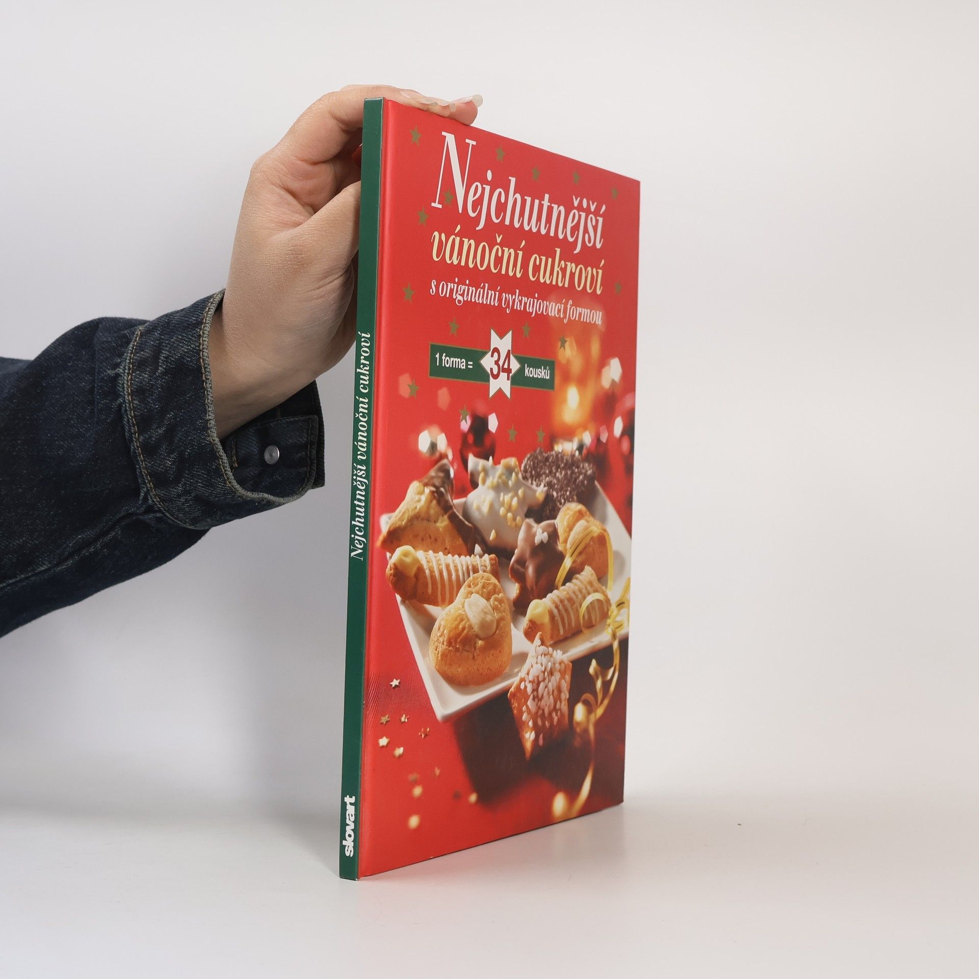 Gisela Muhr Nejchutnější vánoční cukroví : s originální vykrajovací formou