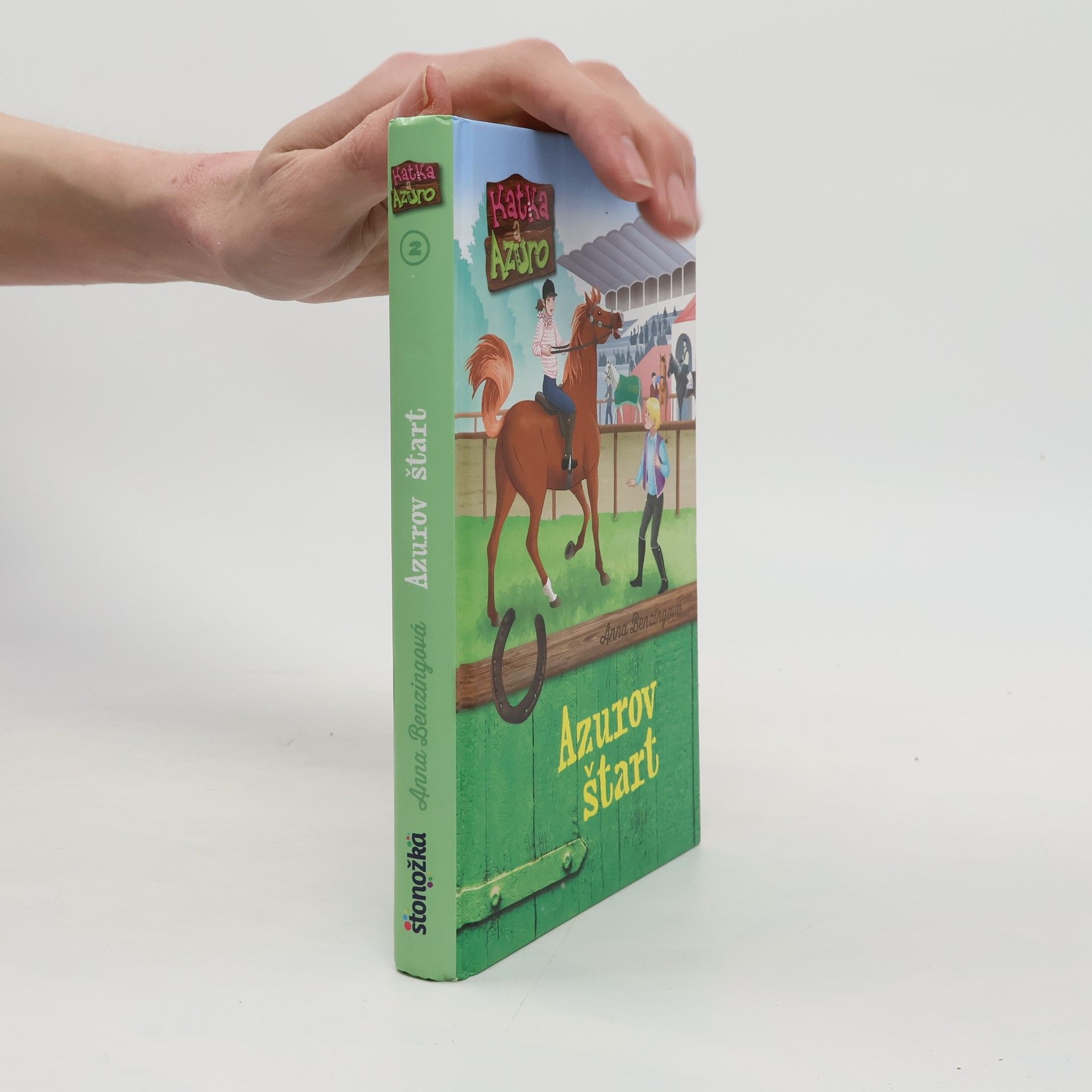 Anna Benzing Azurov štart