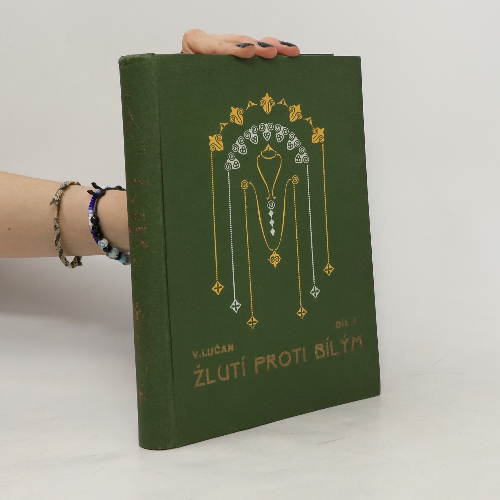 V. O. Lučan Žlutí proti Bílým 1