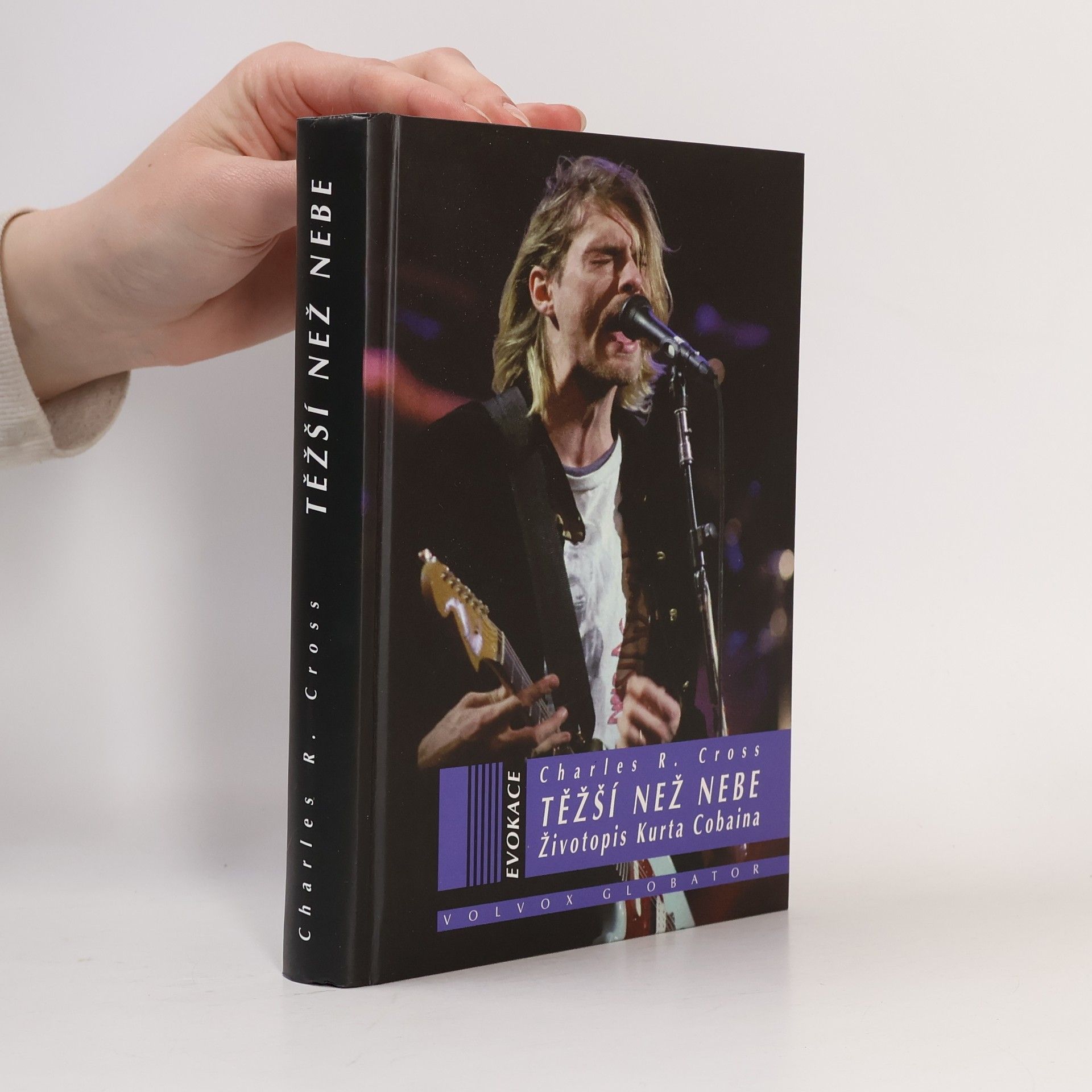 Charles R. Cross Těžší než nebe : životopis Kurta Cobaina