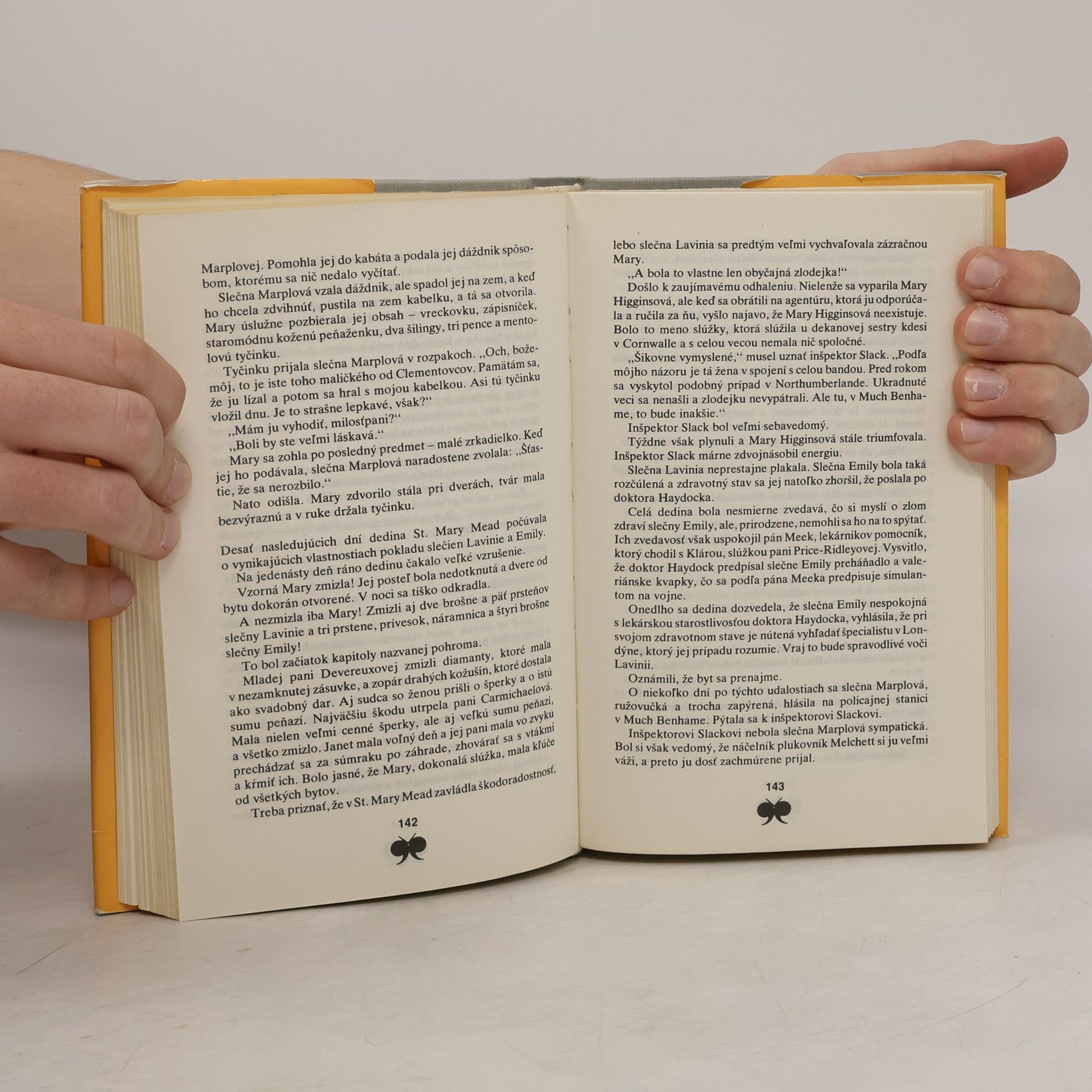 Agatha Christie Sedemnásť orieškov na rozlúsknutie