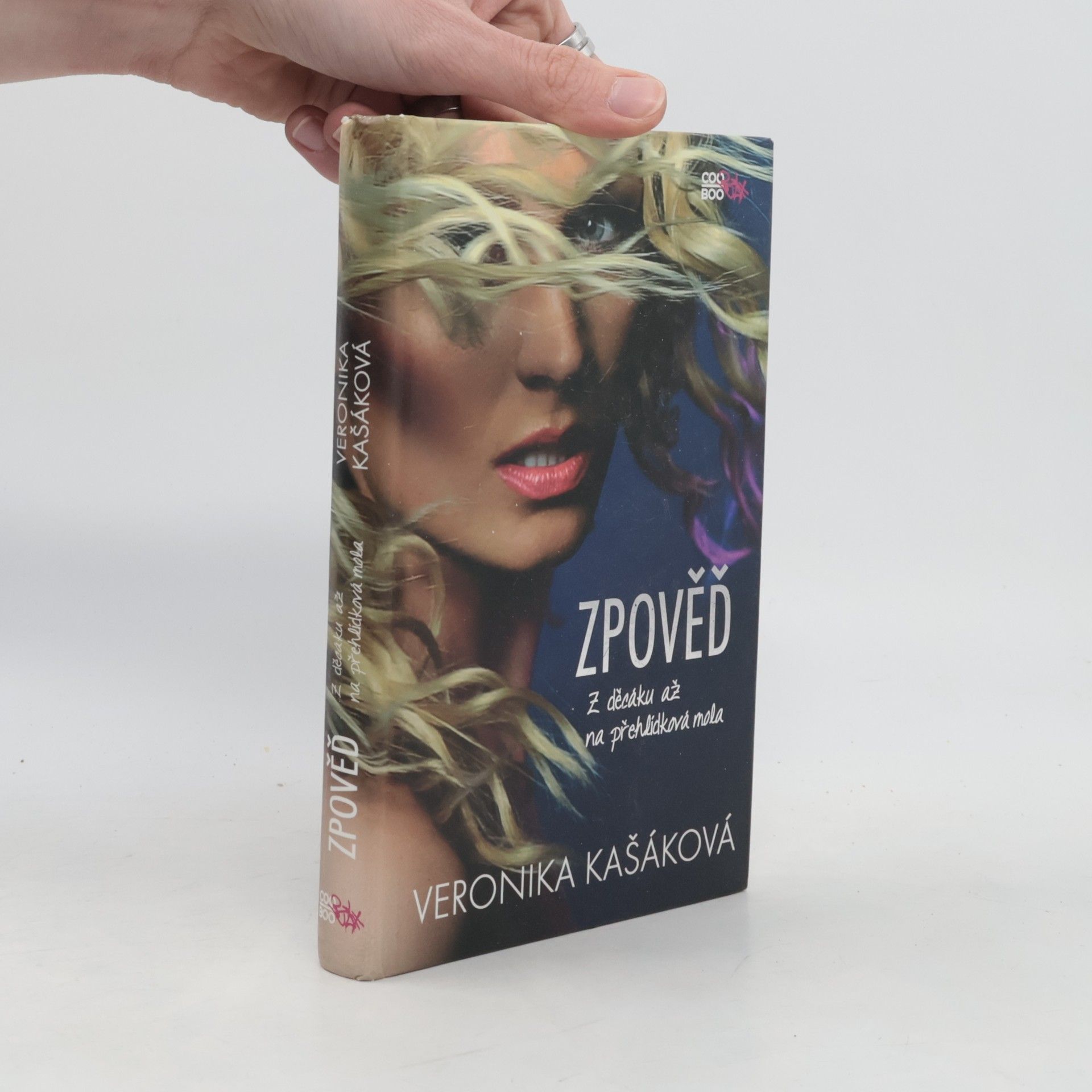 Veronika Kašáková Zpověď. Z děcáku až na přehlídková mola