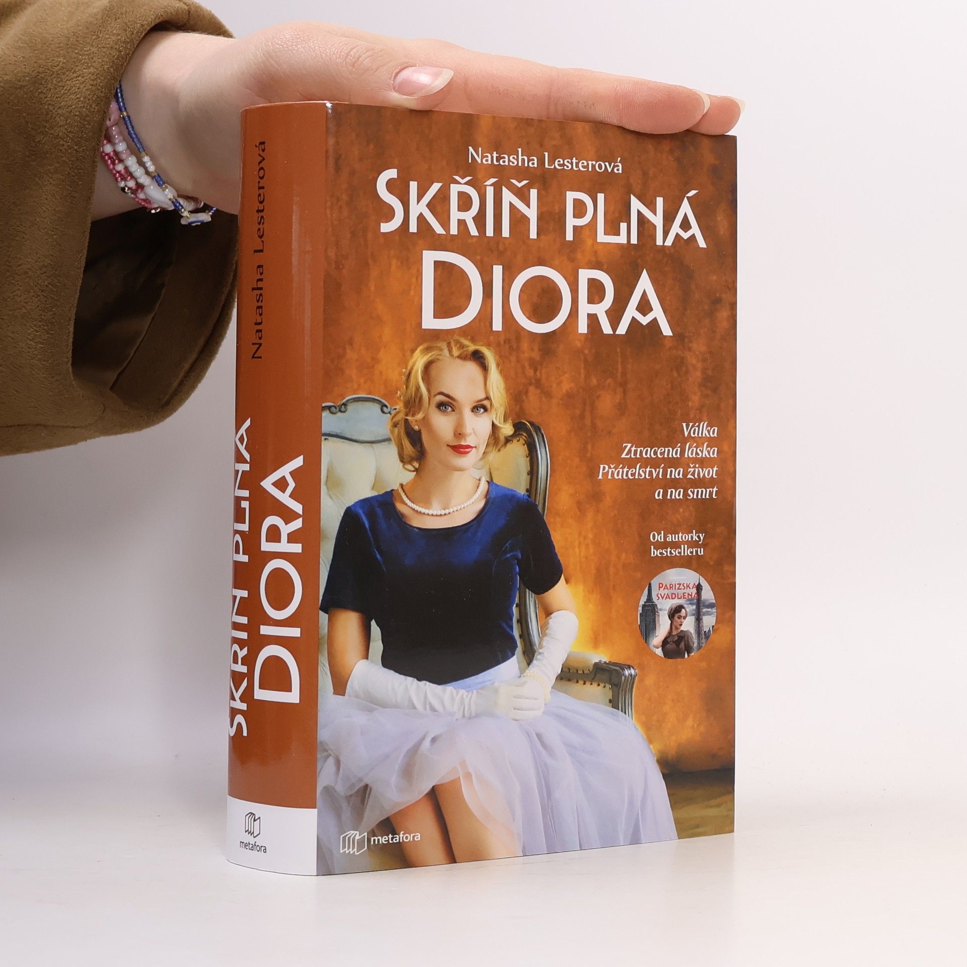 Natasha Lester Skříň plná Diora