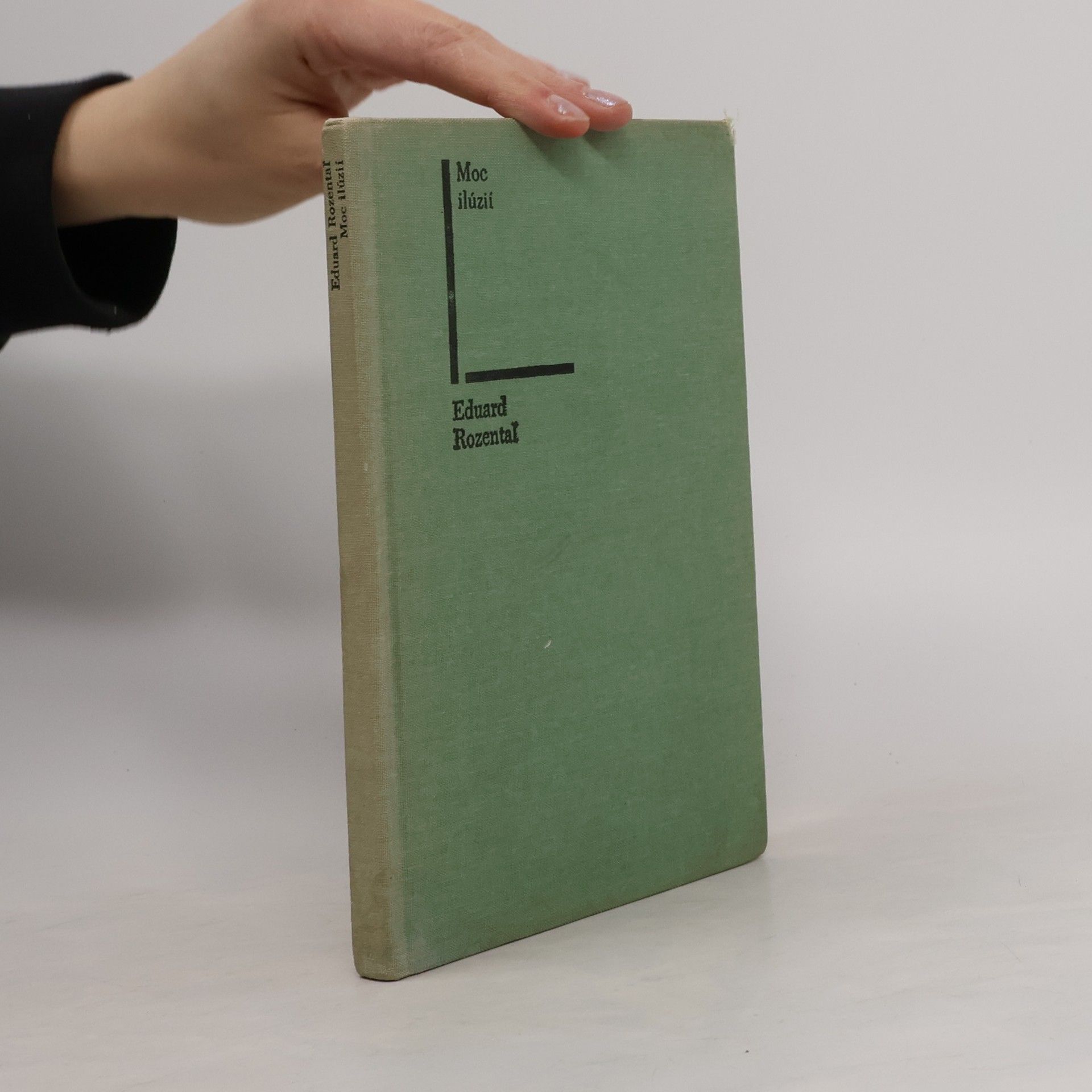 Eduard Markovič Rozental' Moc ilúzií