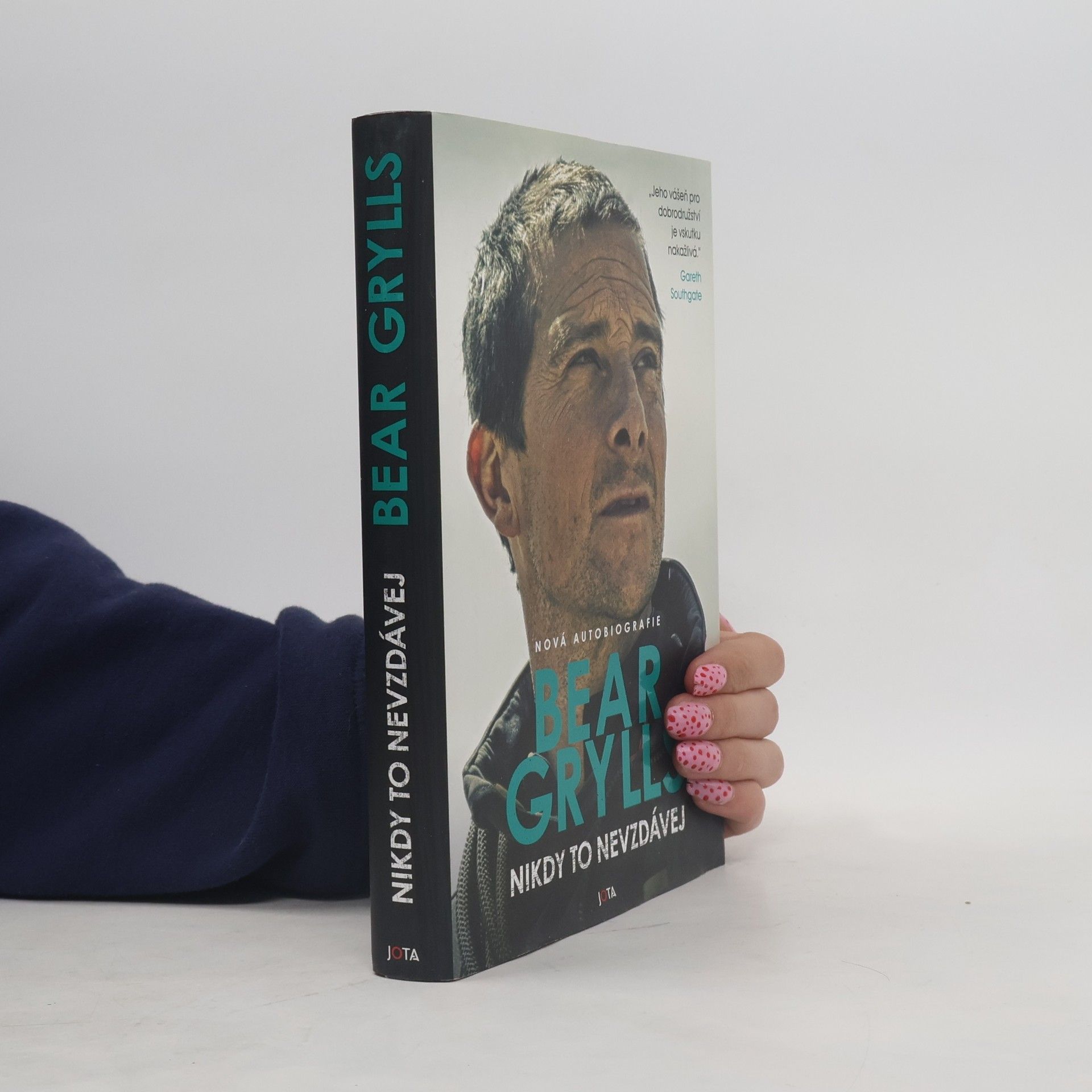 Bear Grylls Nikdy to nevzdávej