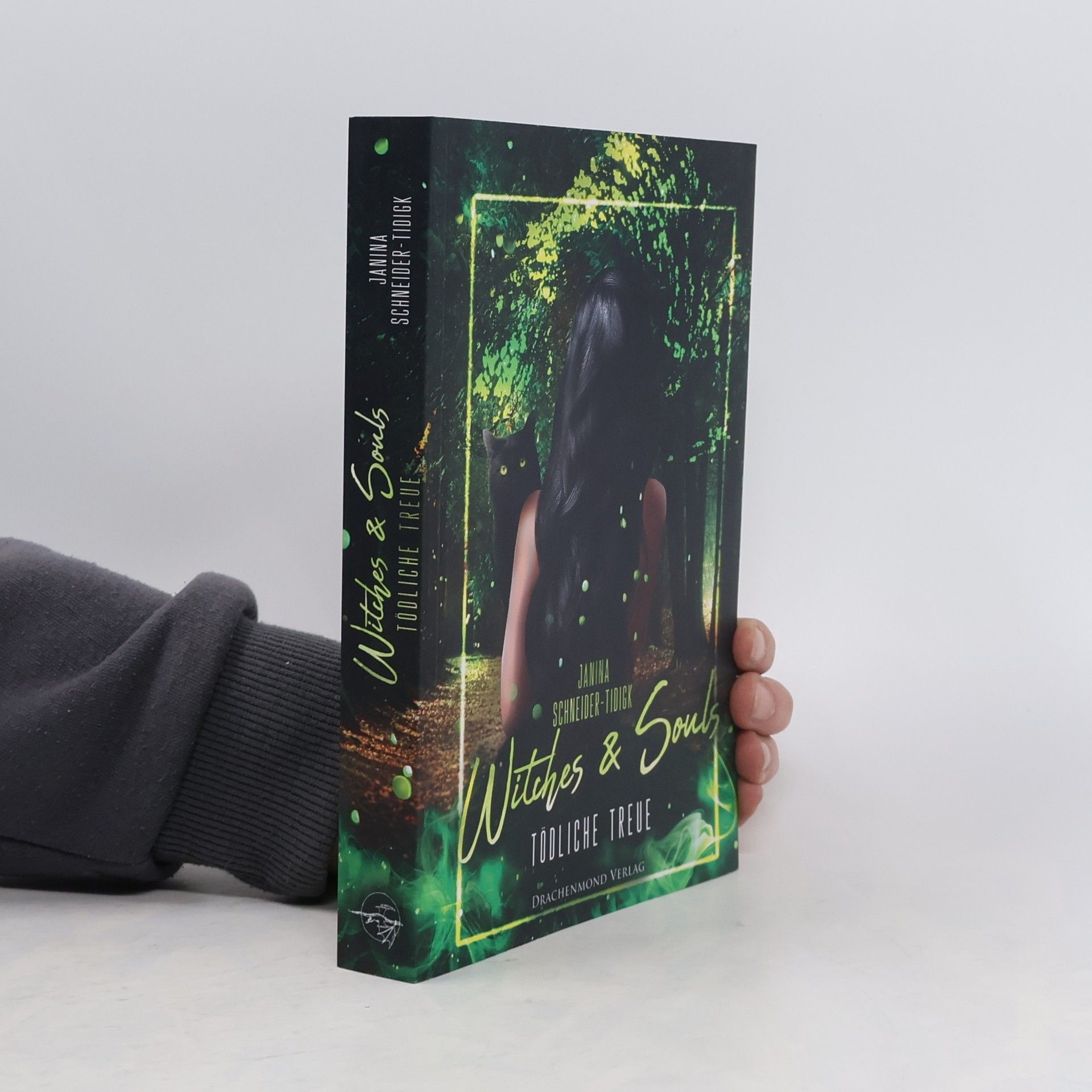 Janina Schneider Tidigk Witches & Souls