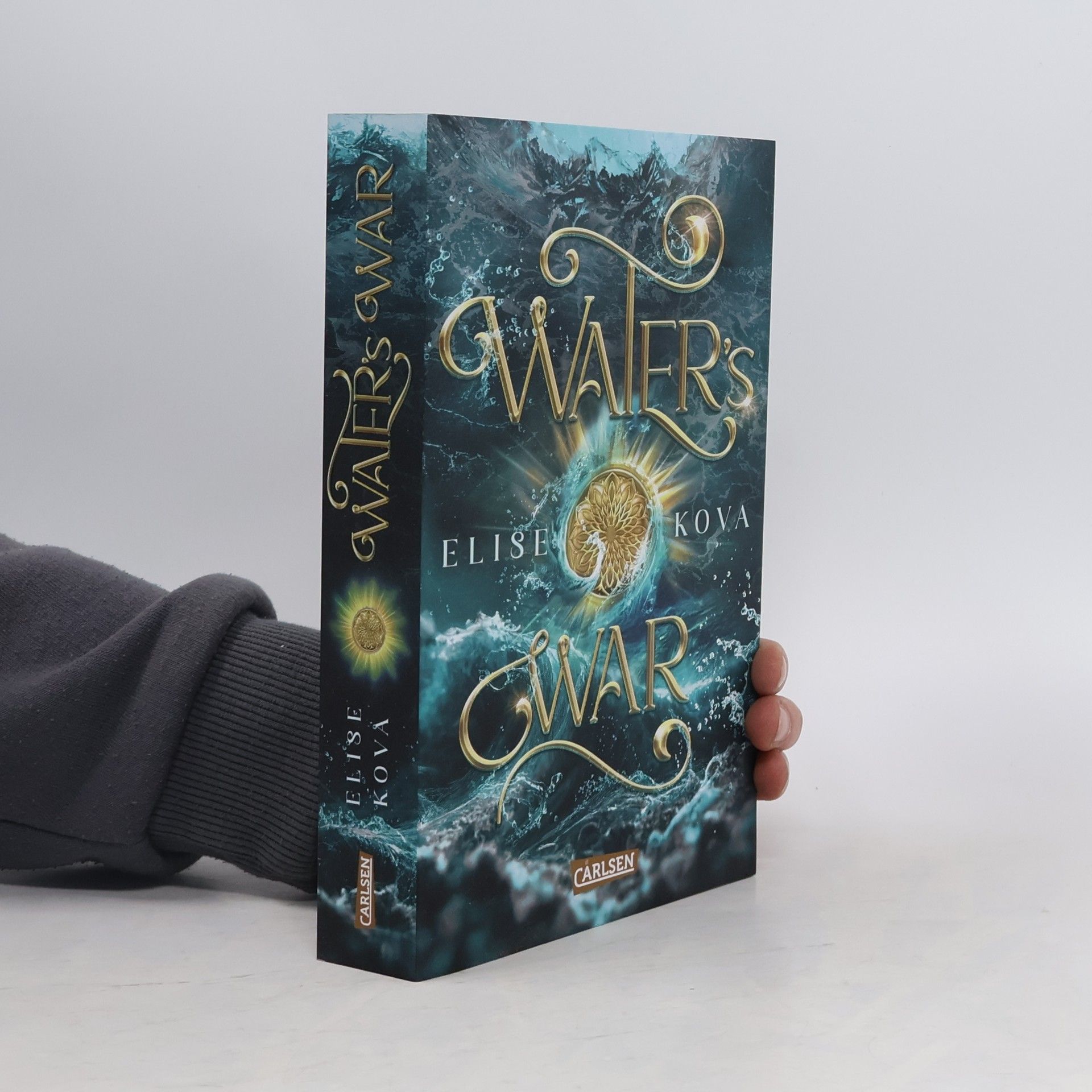 Elise Kova Water's War