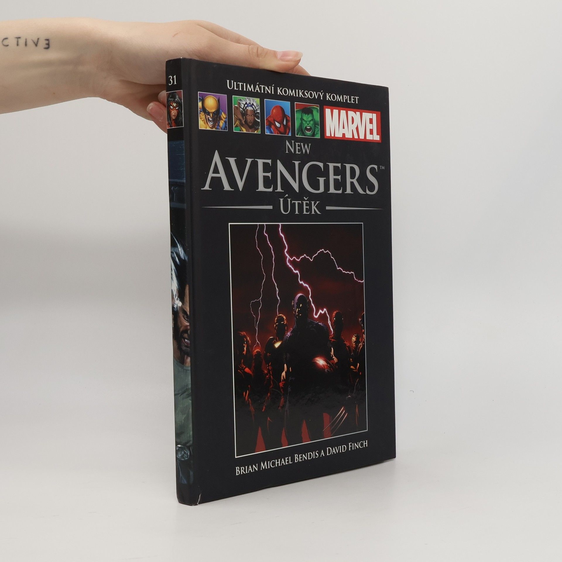 Ultimátní komiksový komplet 31. New Avengers. Útěk