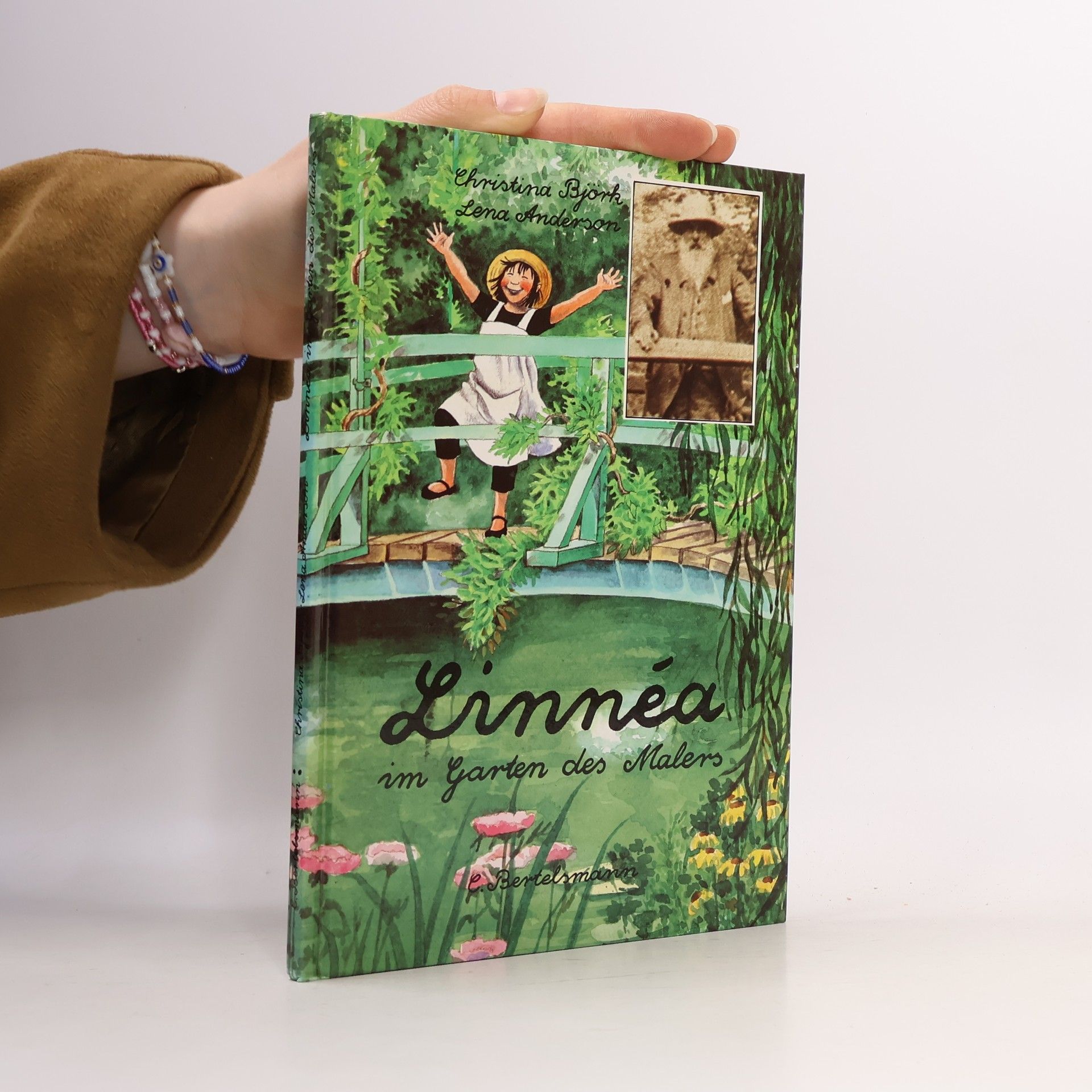 Christina Björk Linnéa im Garten des Malers