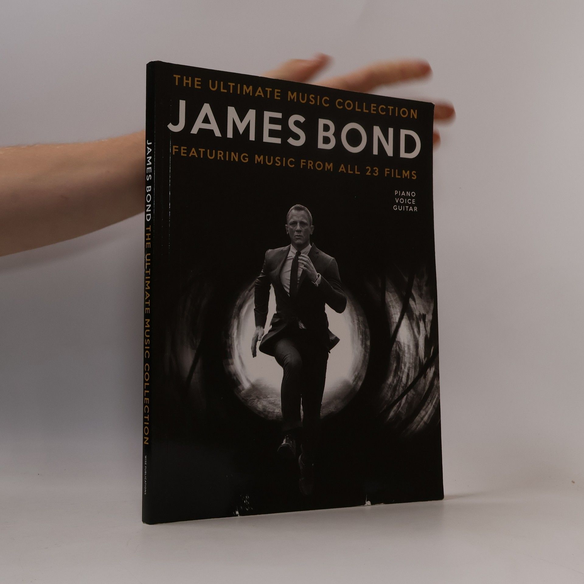 Hal Leonard Corp. James Bond - the Ultimate Music Collection