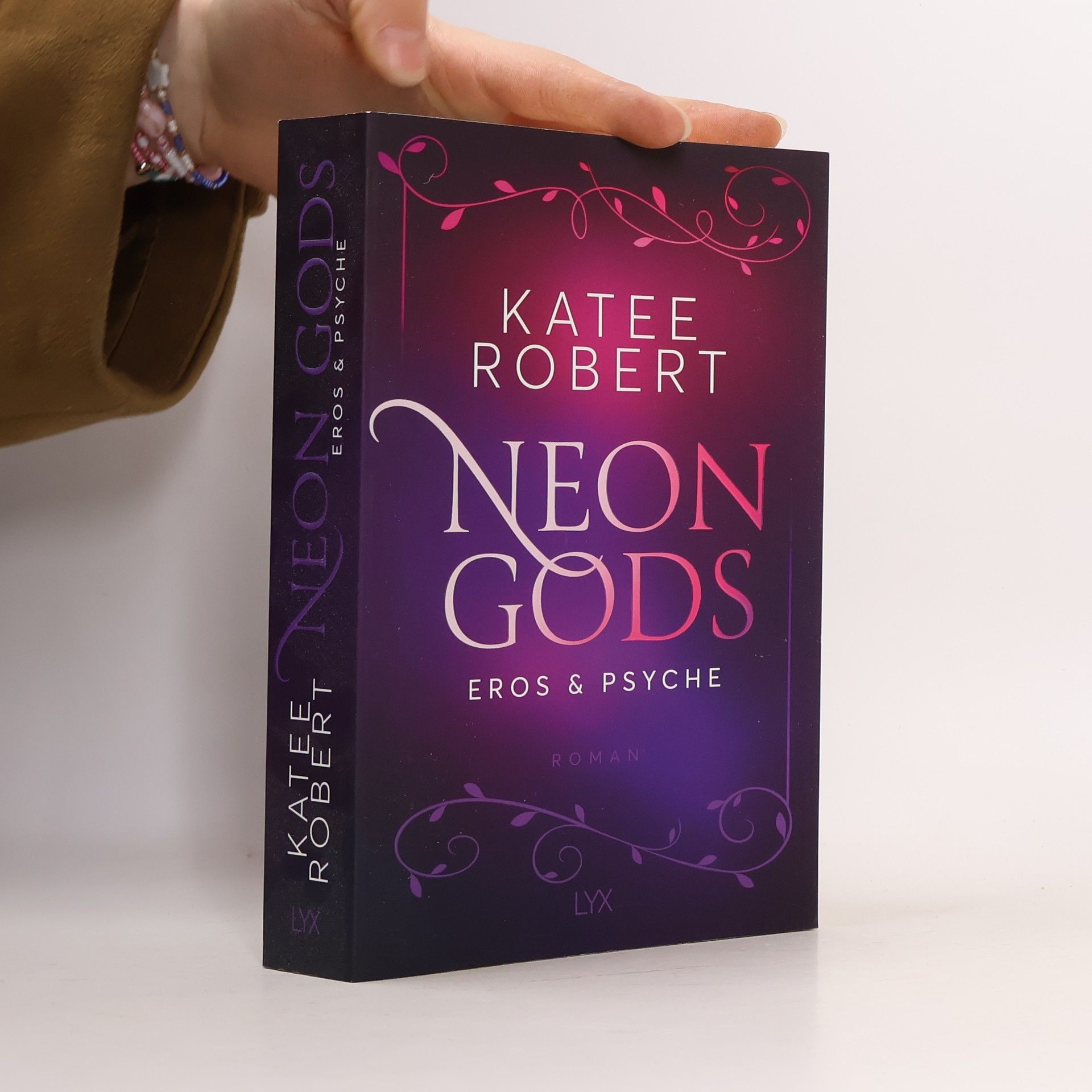 Katee Robert Neon gods - Eros & Psyche