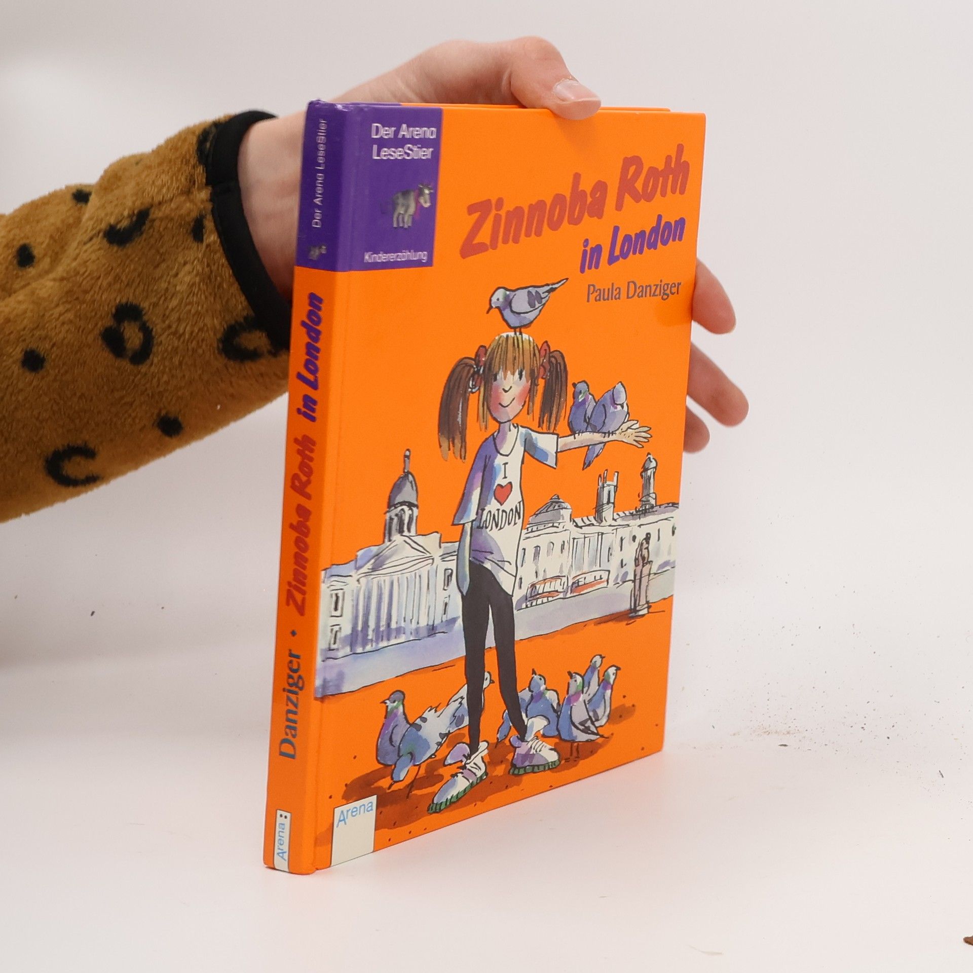 Zinnoba Roth in London