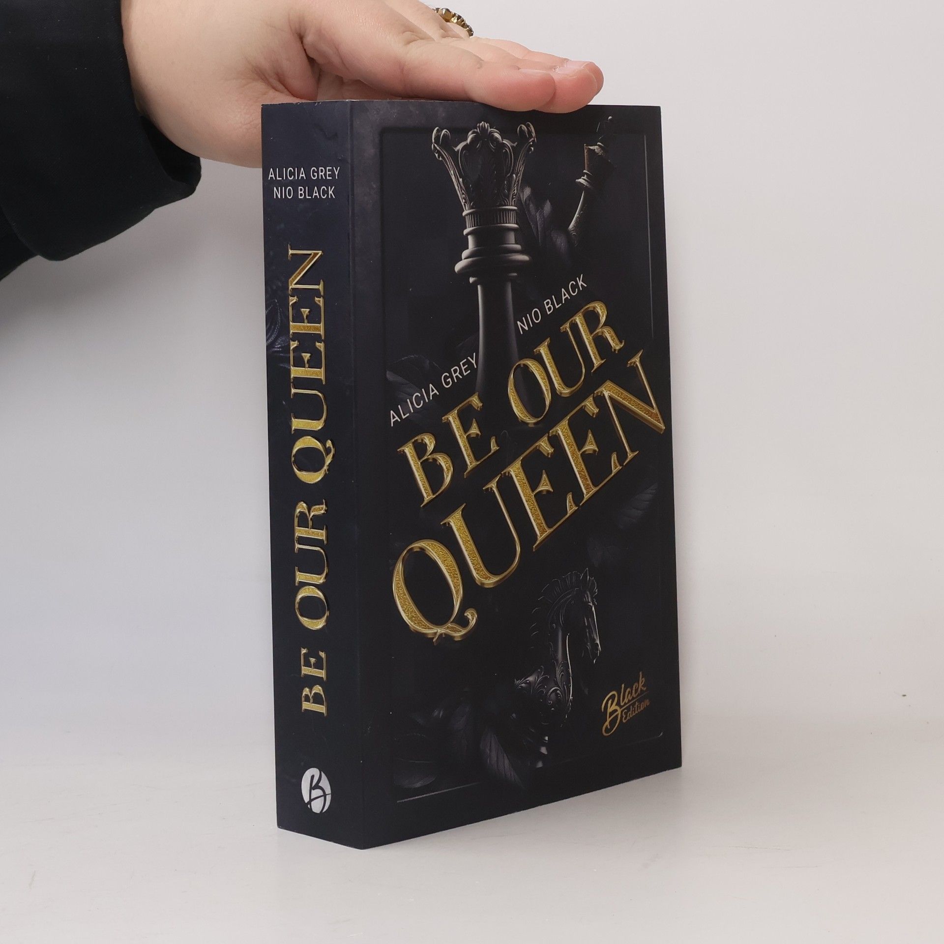 Alicia Grey Be Our Queen