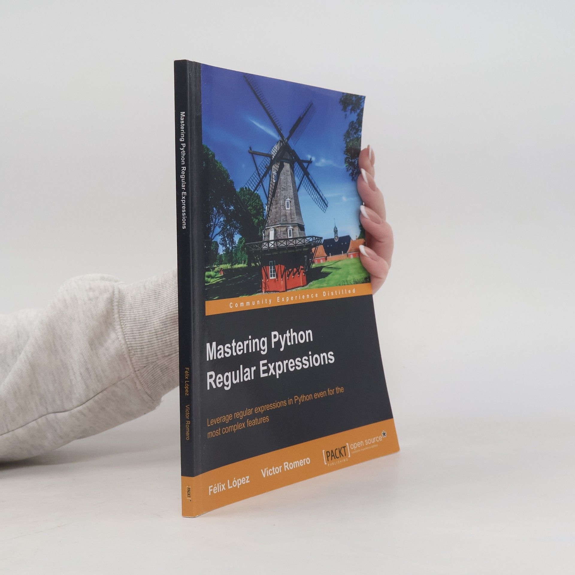 Víctor Romero Mastering Python Regular Expressions