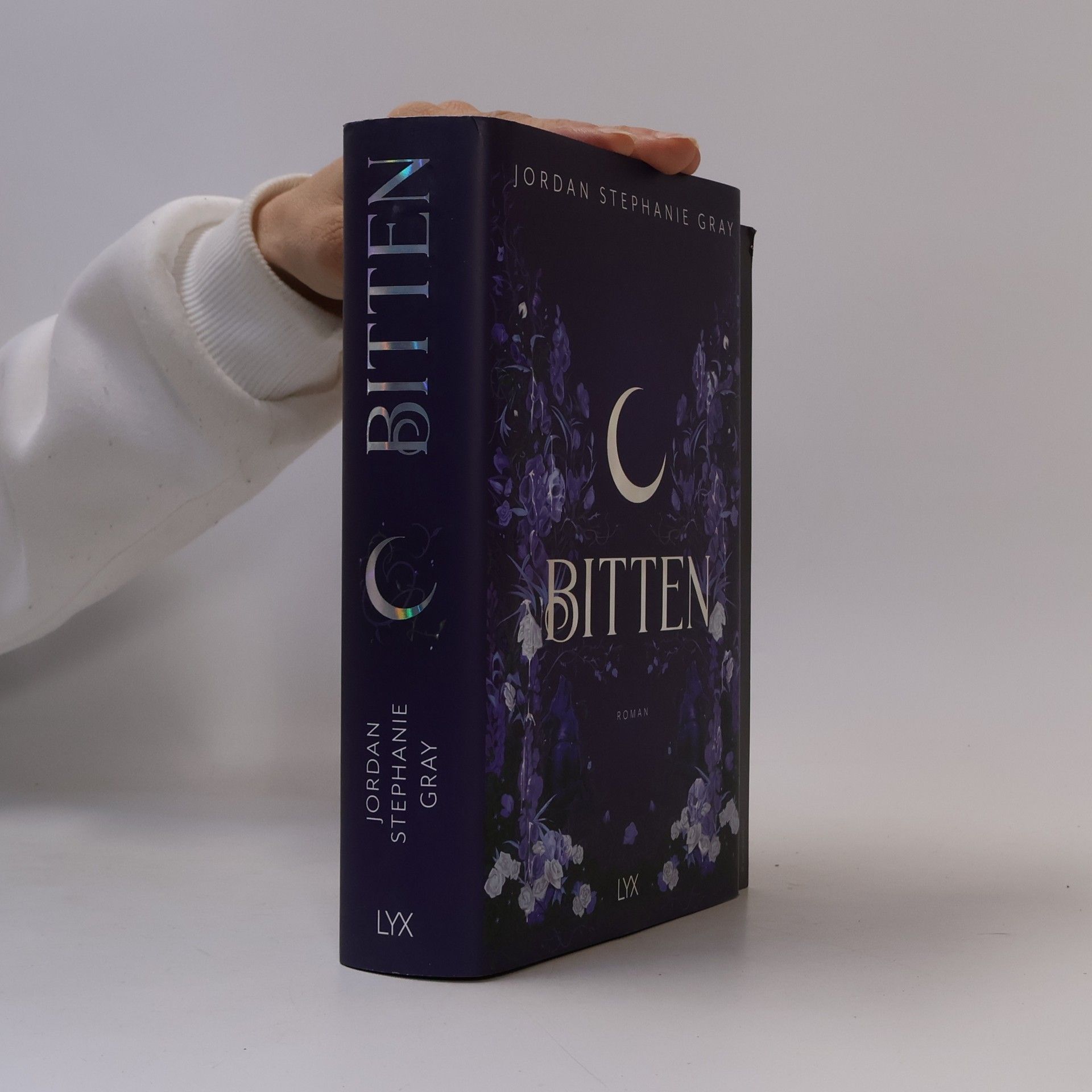 Jordan Stephanie Gray Bitten