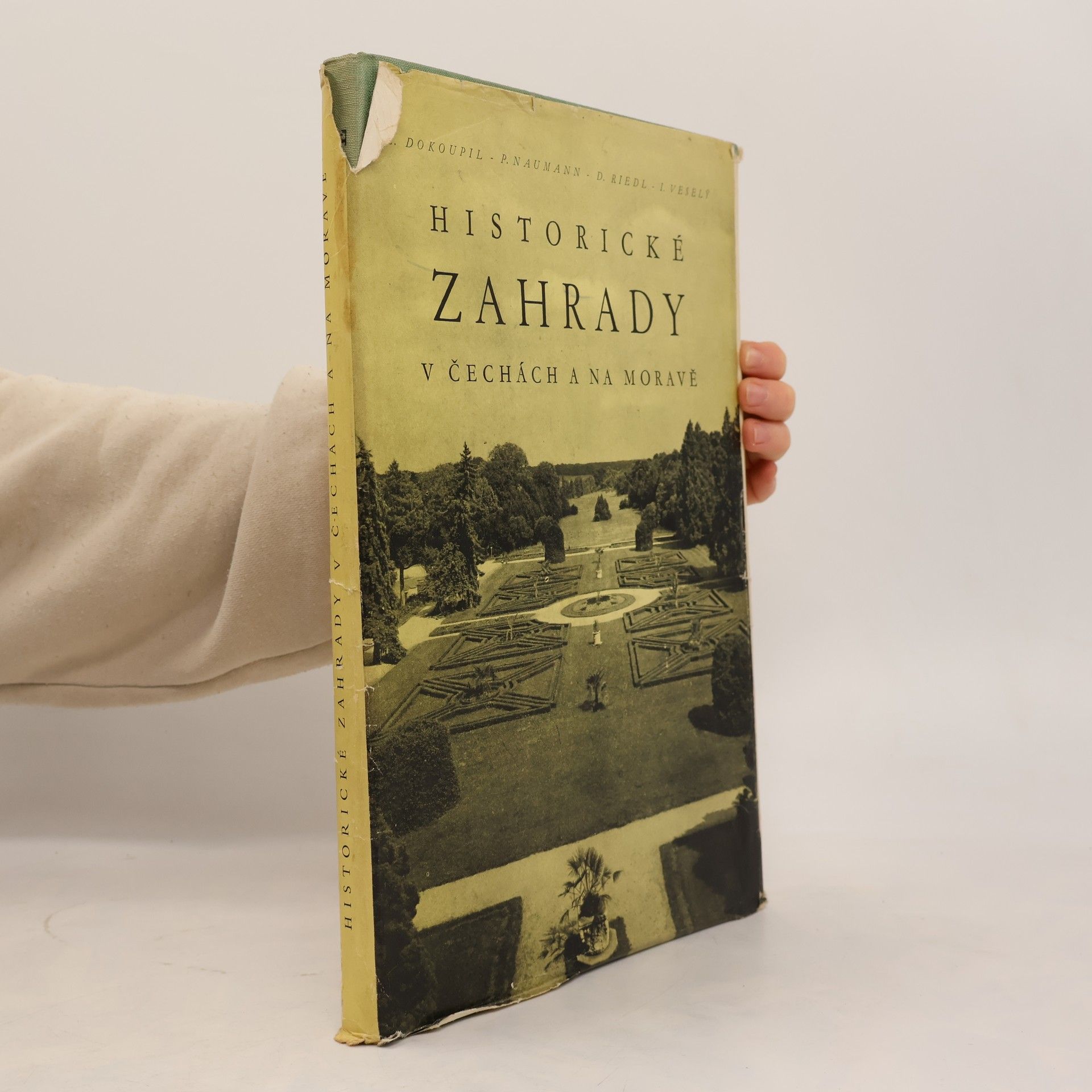 Zdeněk Dokoupil Historické zahrady v Čechách a na Moravě