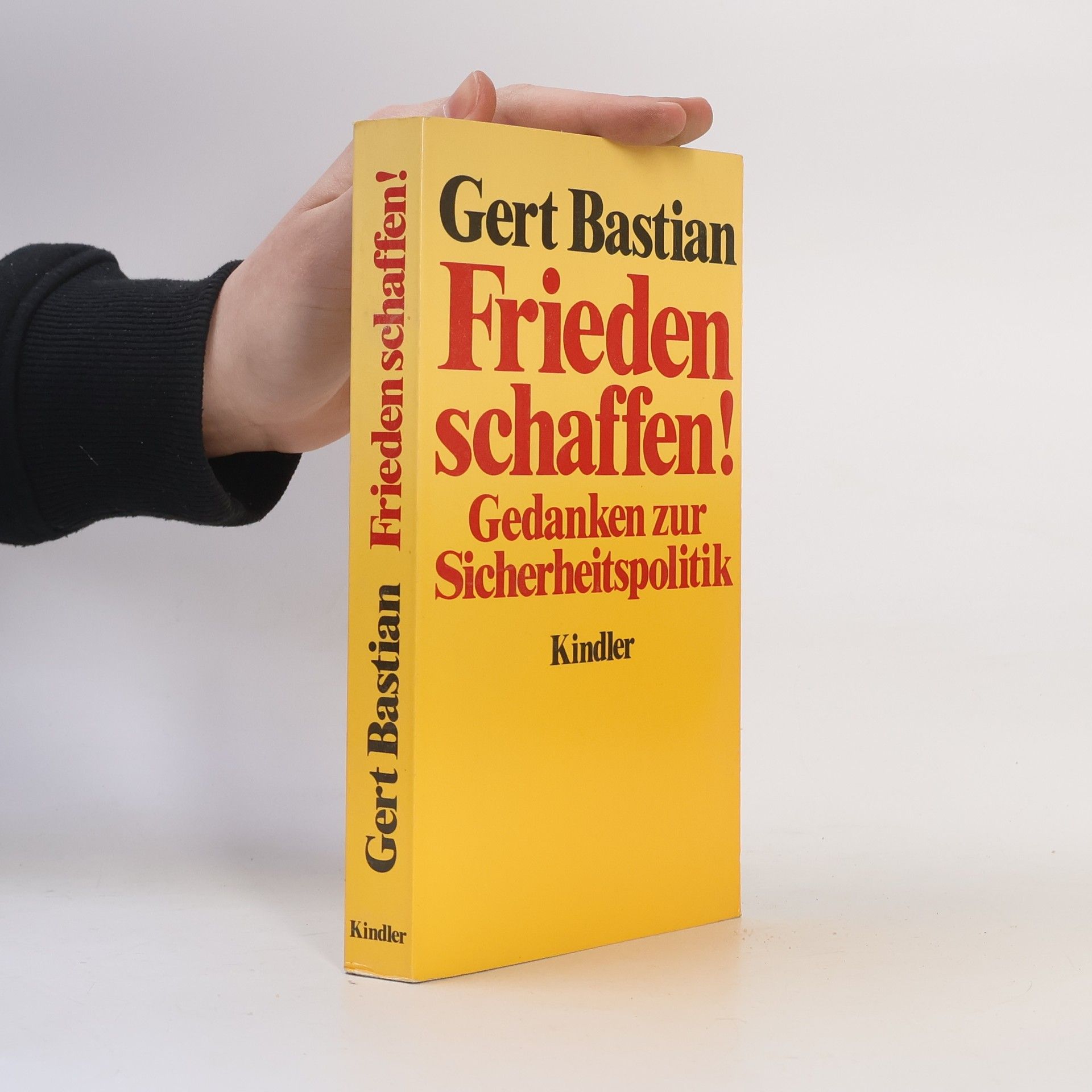 Gert Bastian Frieden schaffen!