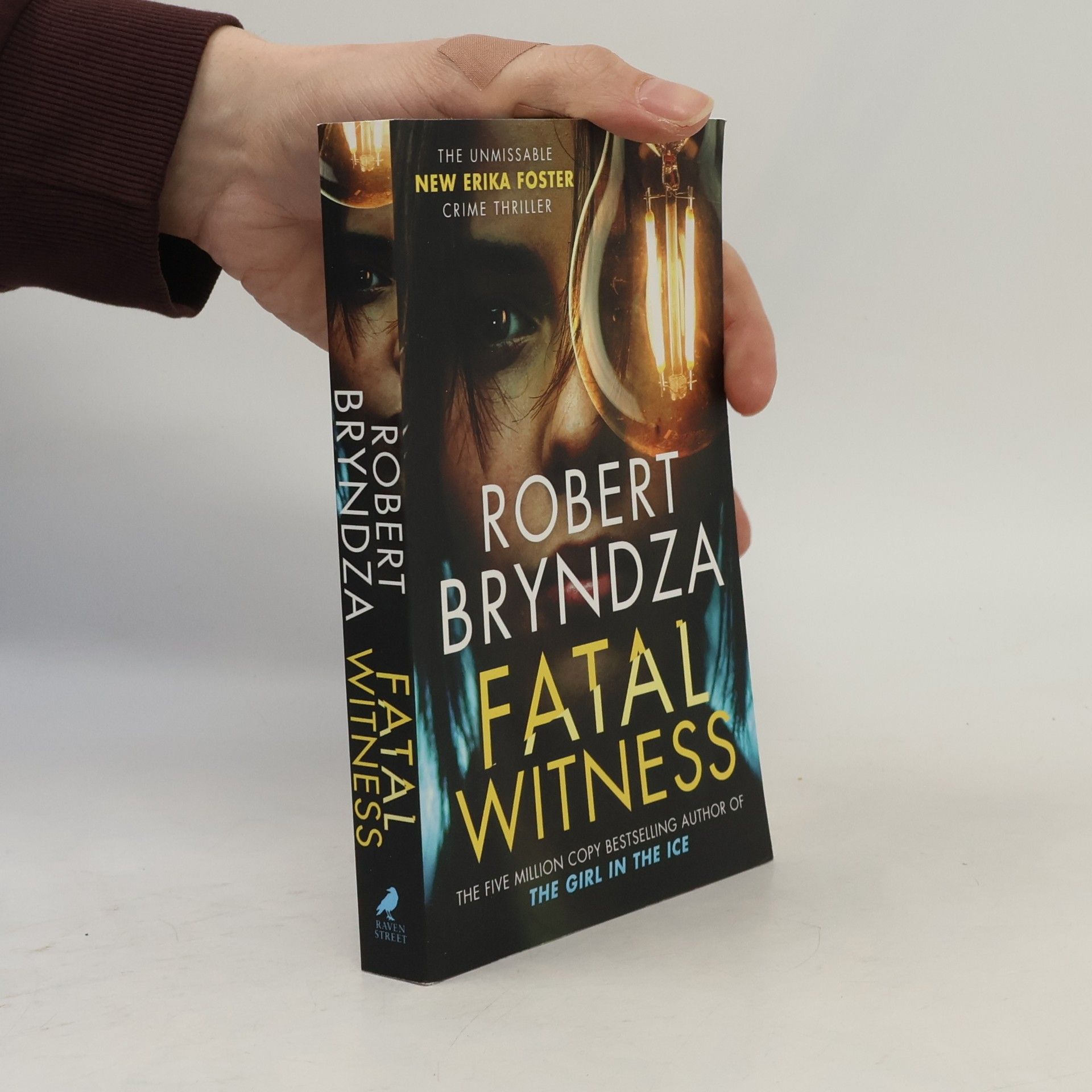Robert Bryndza Fatal Witness