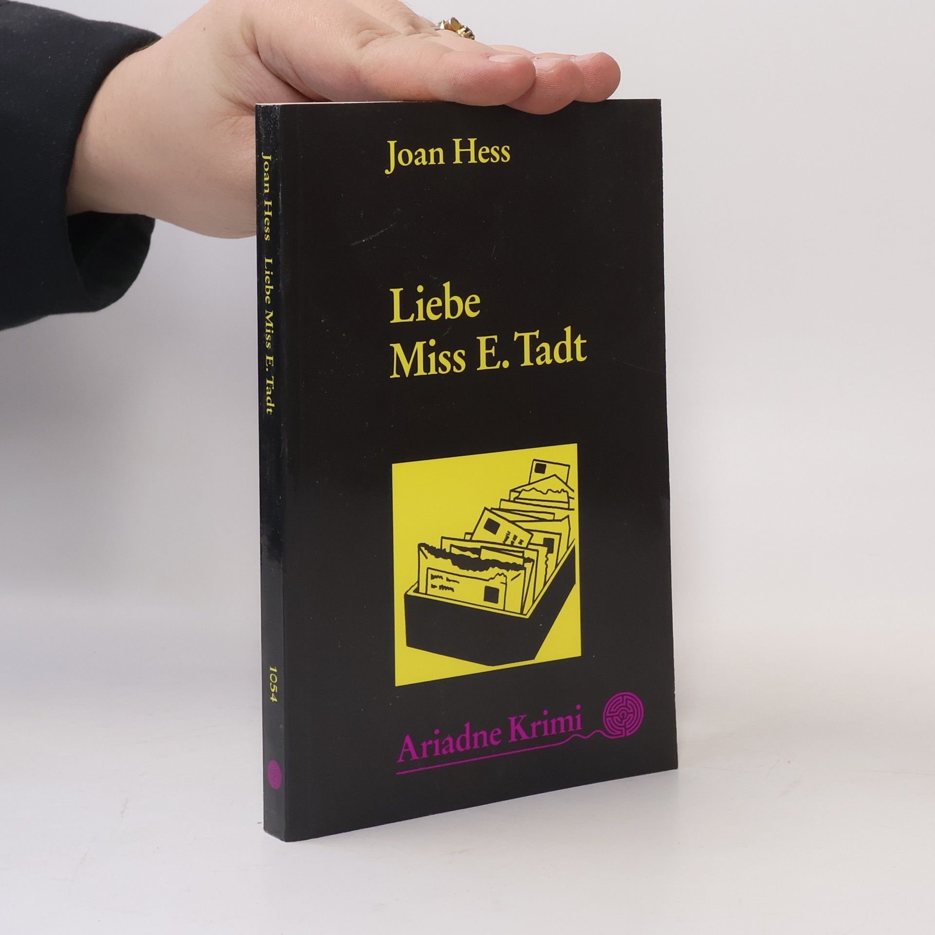 Joan Hess Liebe Miss E. Tadt