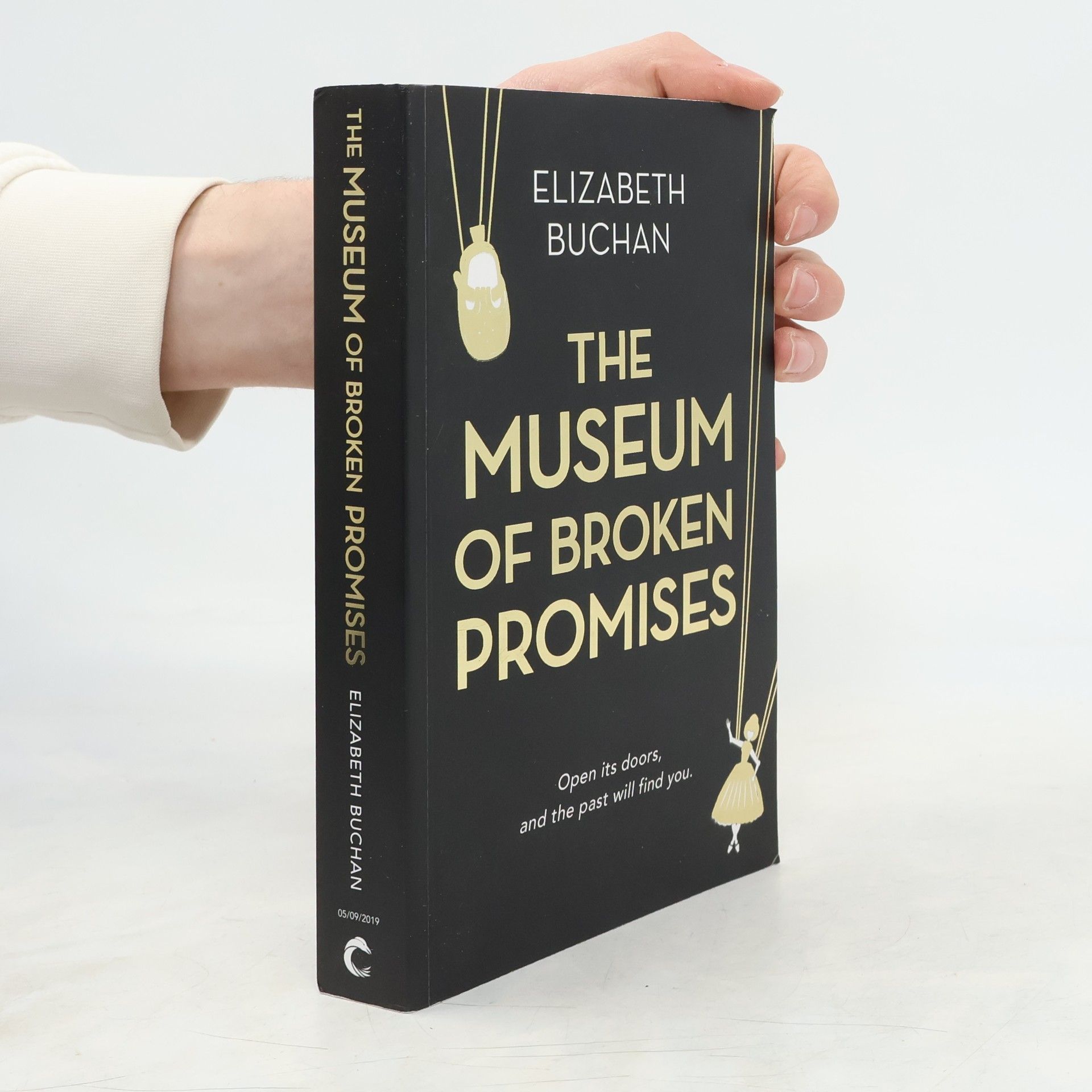 Elizabeth Buchan The Museum of Broken Promises