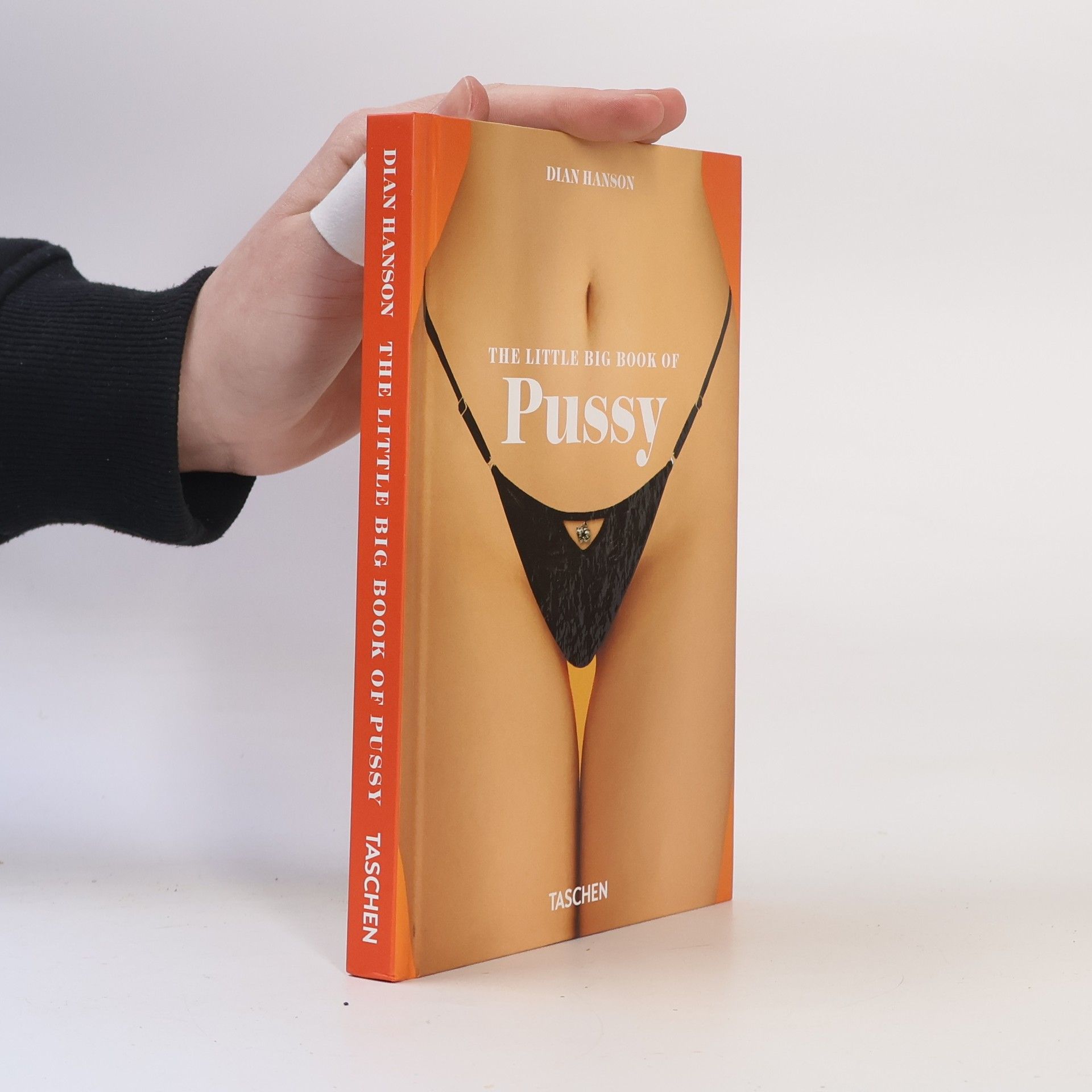Dian Hanson The Little Big Book of Pussy