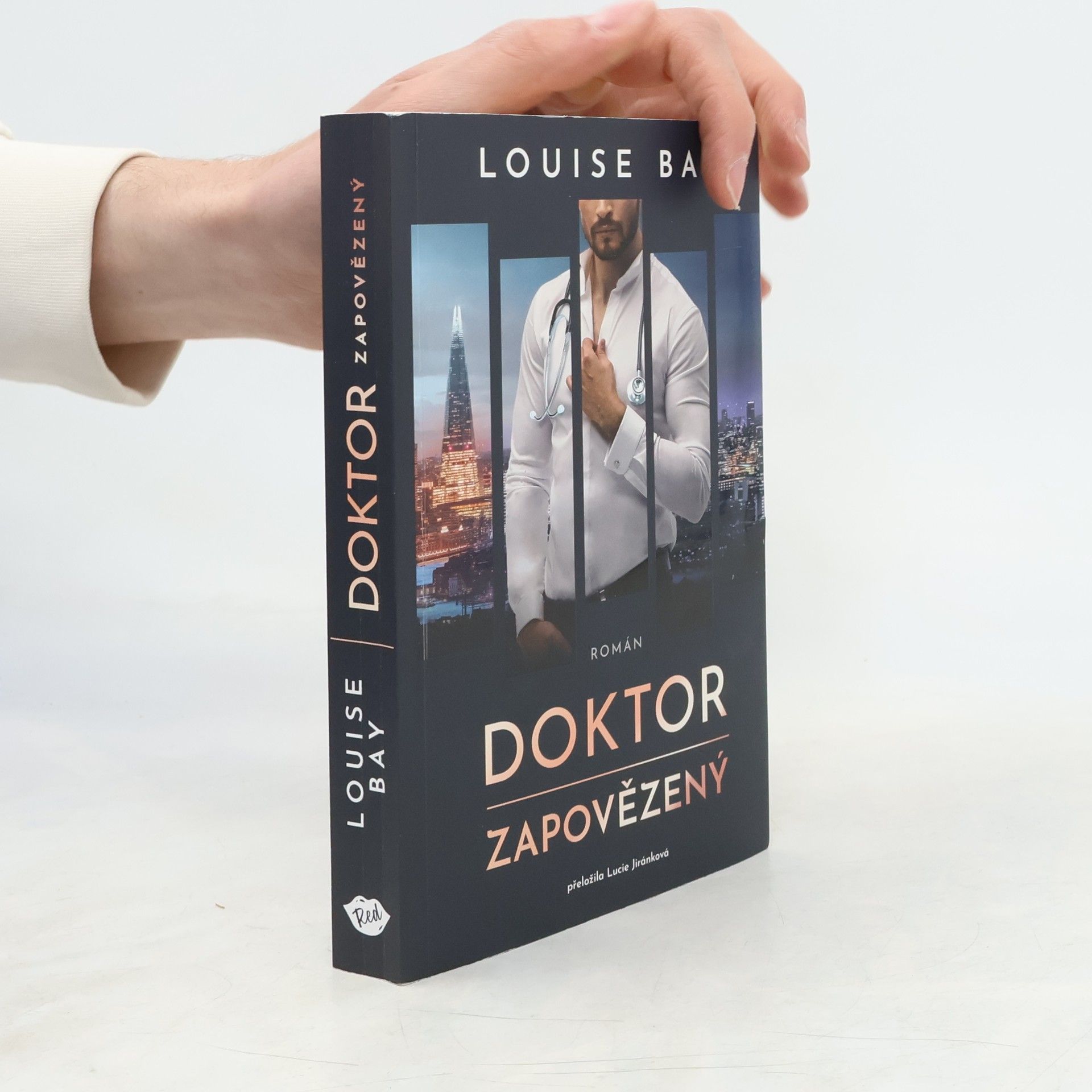Louise Bay Doktor Zapovězený
