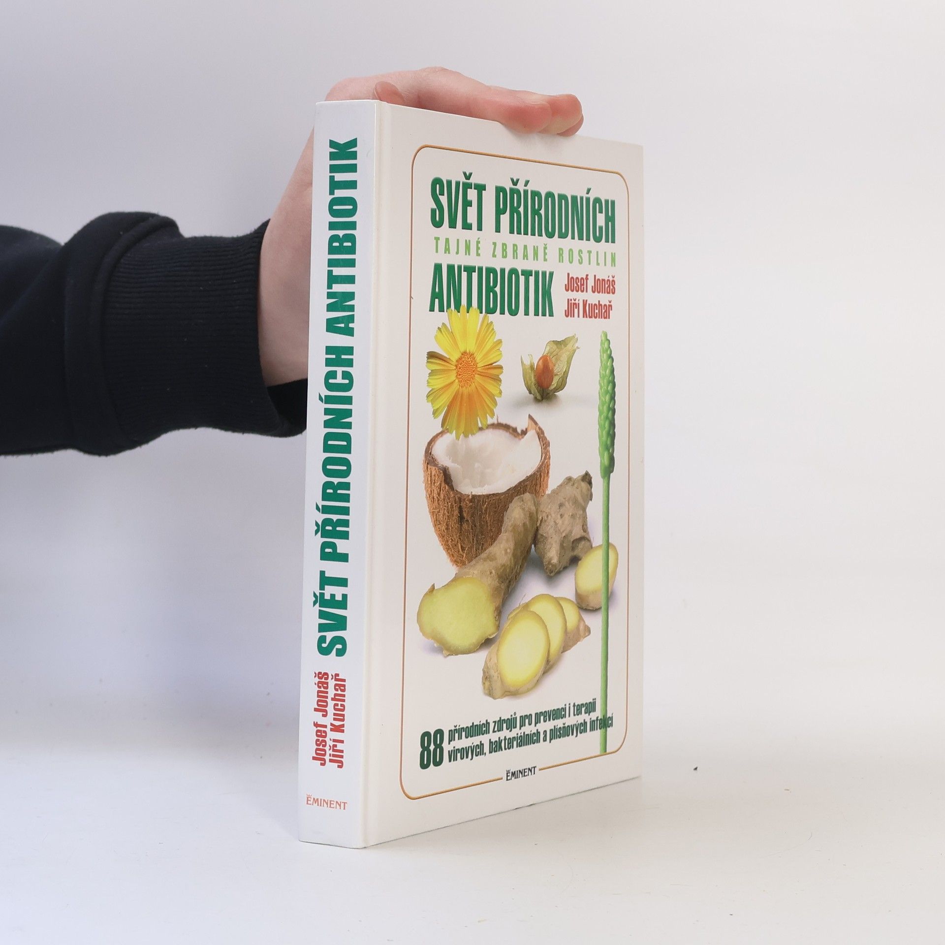 Jiří Kuchař Svět přírodních antibiotik