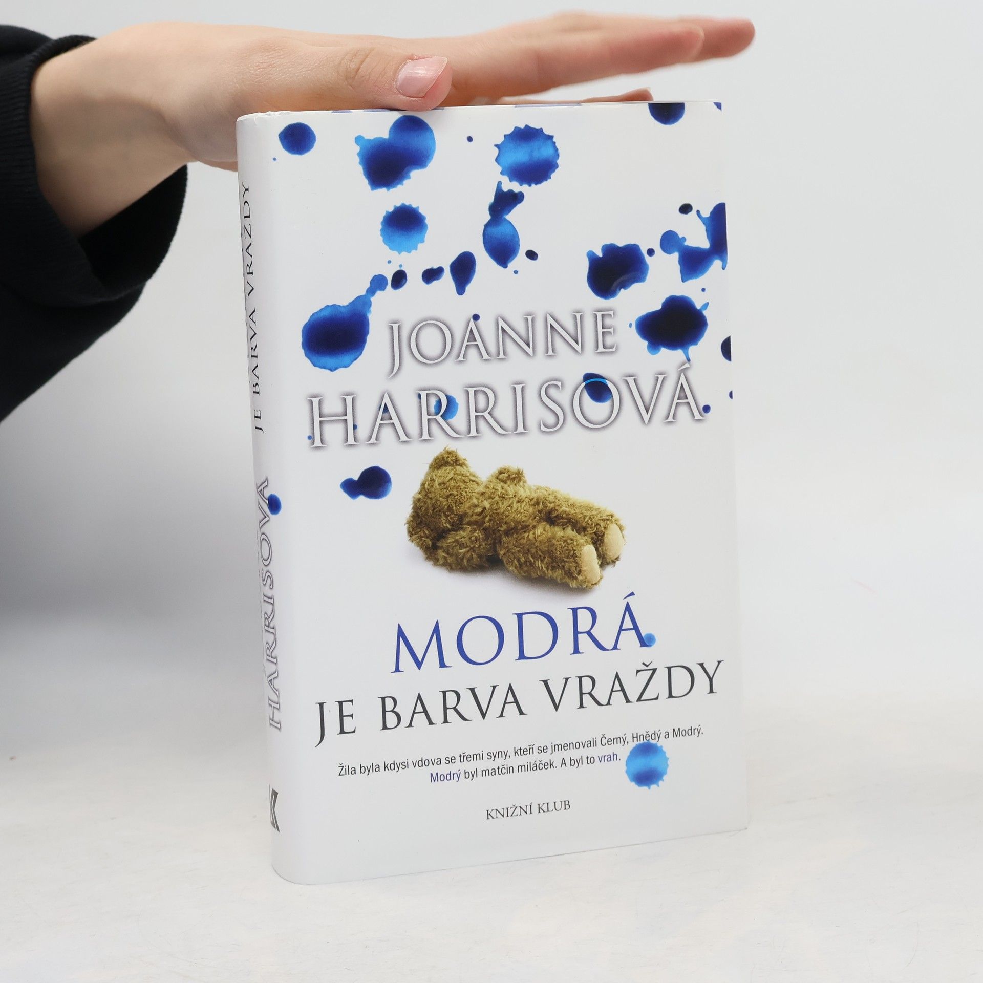 Joanne Harris Modrá je barva vraždy