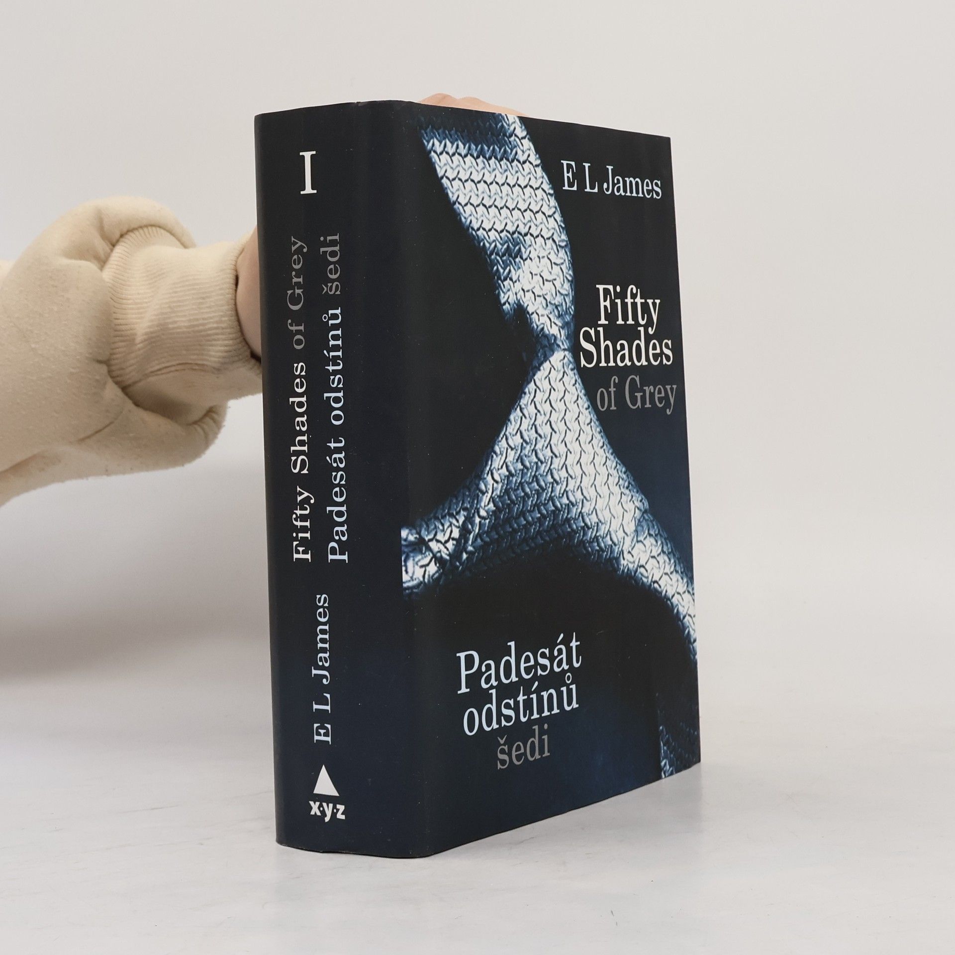 E. L. James Padesát odstínů šedi