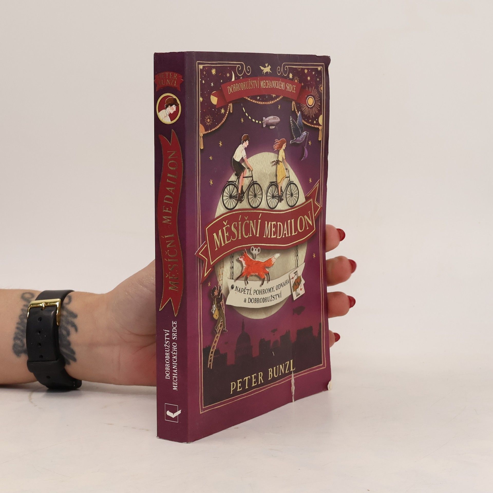 Peter Bunzl Měsíční medailon