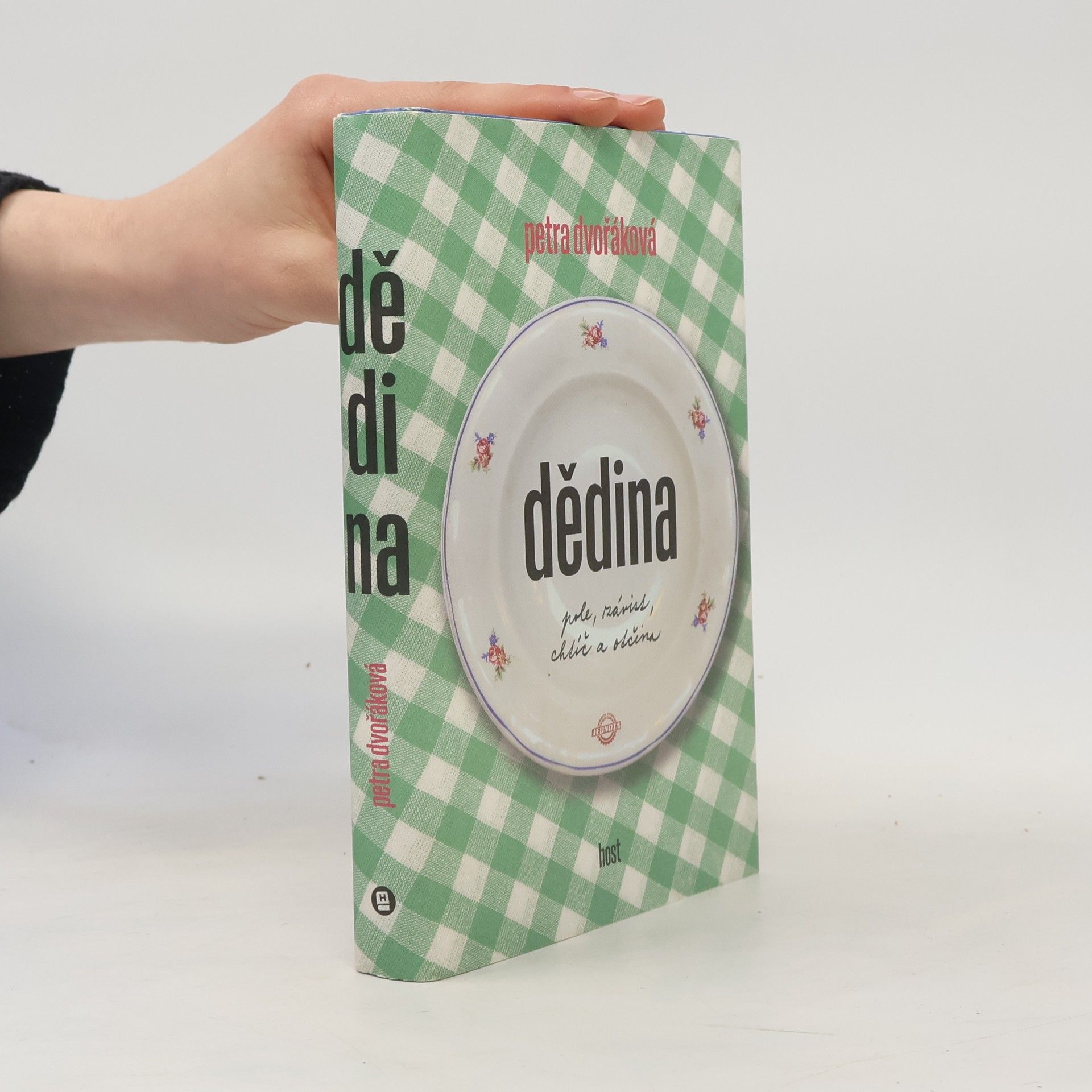 Petra Dvořáková Dědina: pole, závist, chtíč a otčina