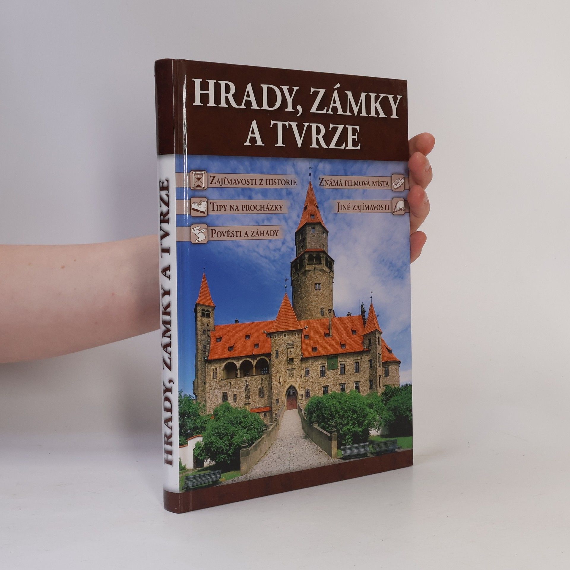 Petr David Hrady, zámky a tvrze