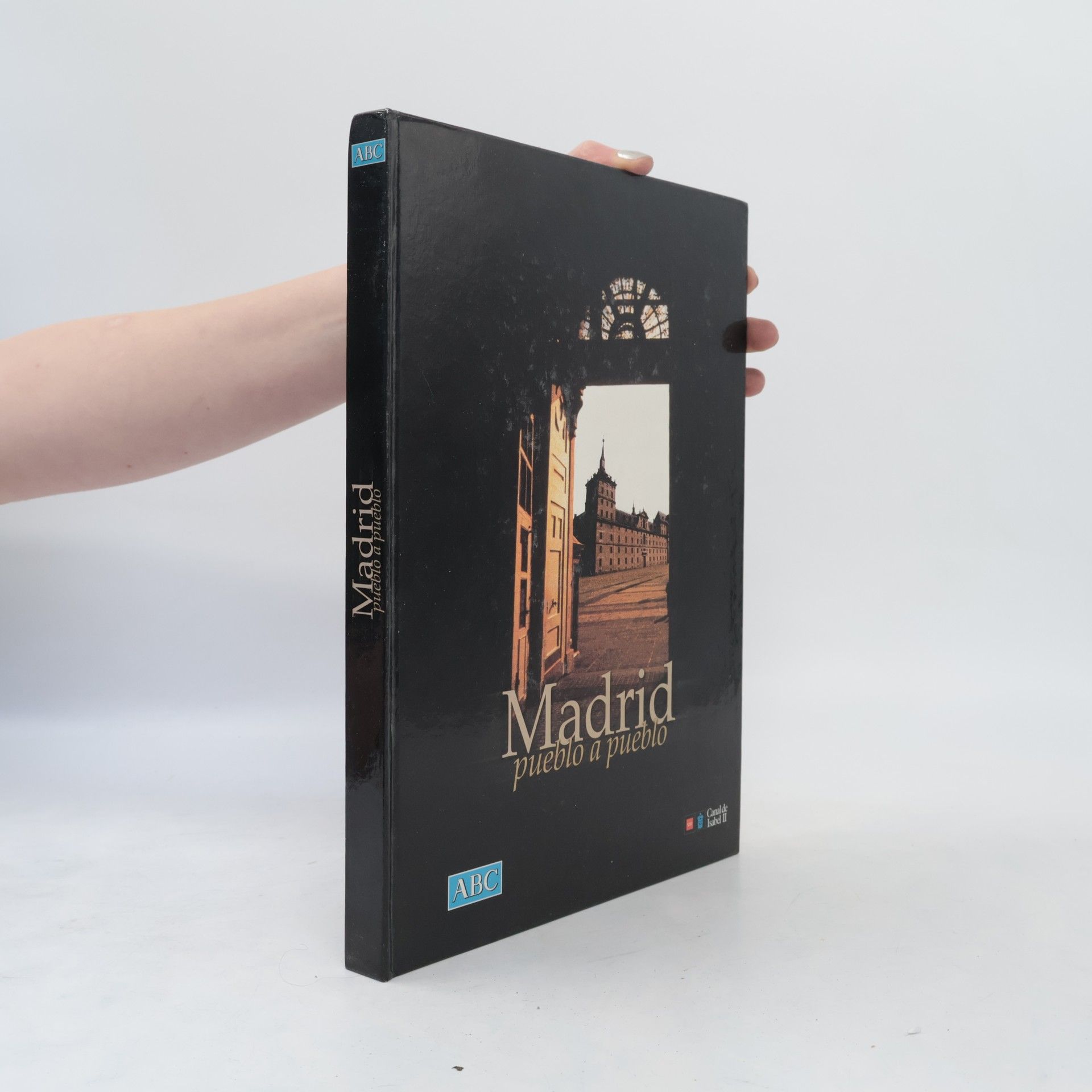 Autorenkollektiv Madrid pueblo a pueblo
