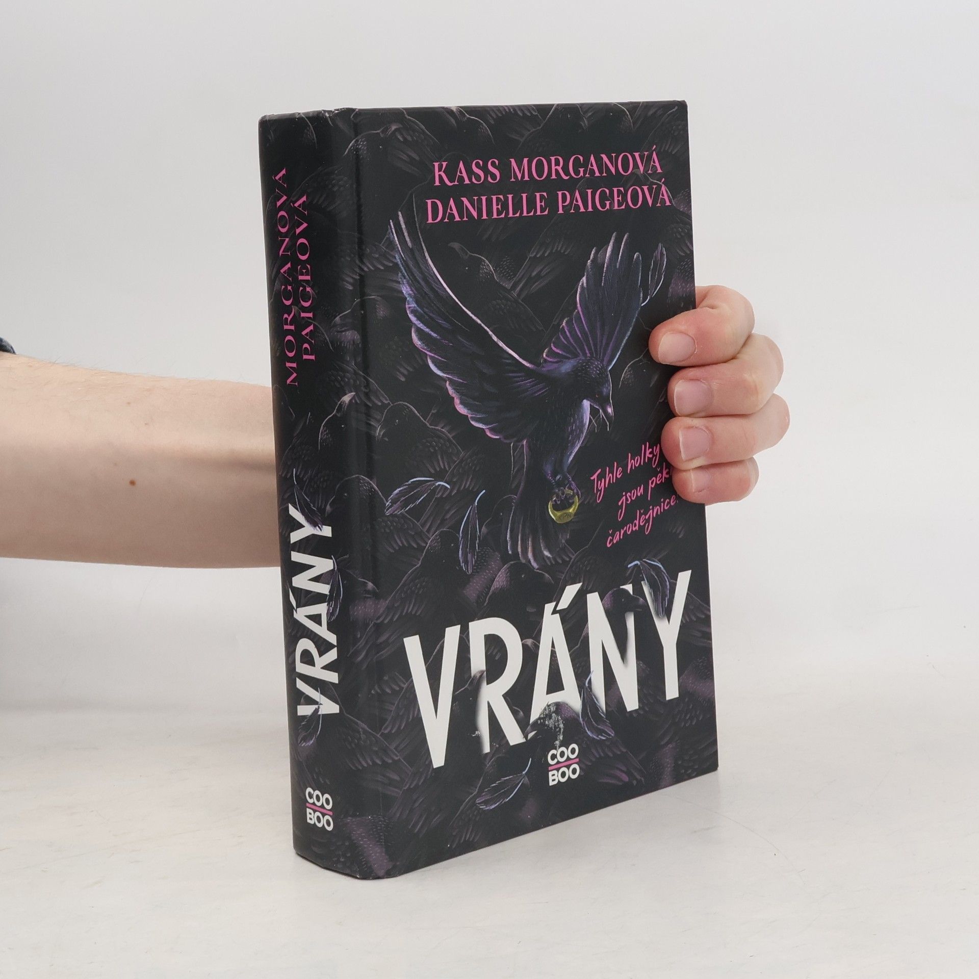 Kass Morgan Vrány