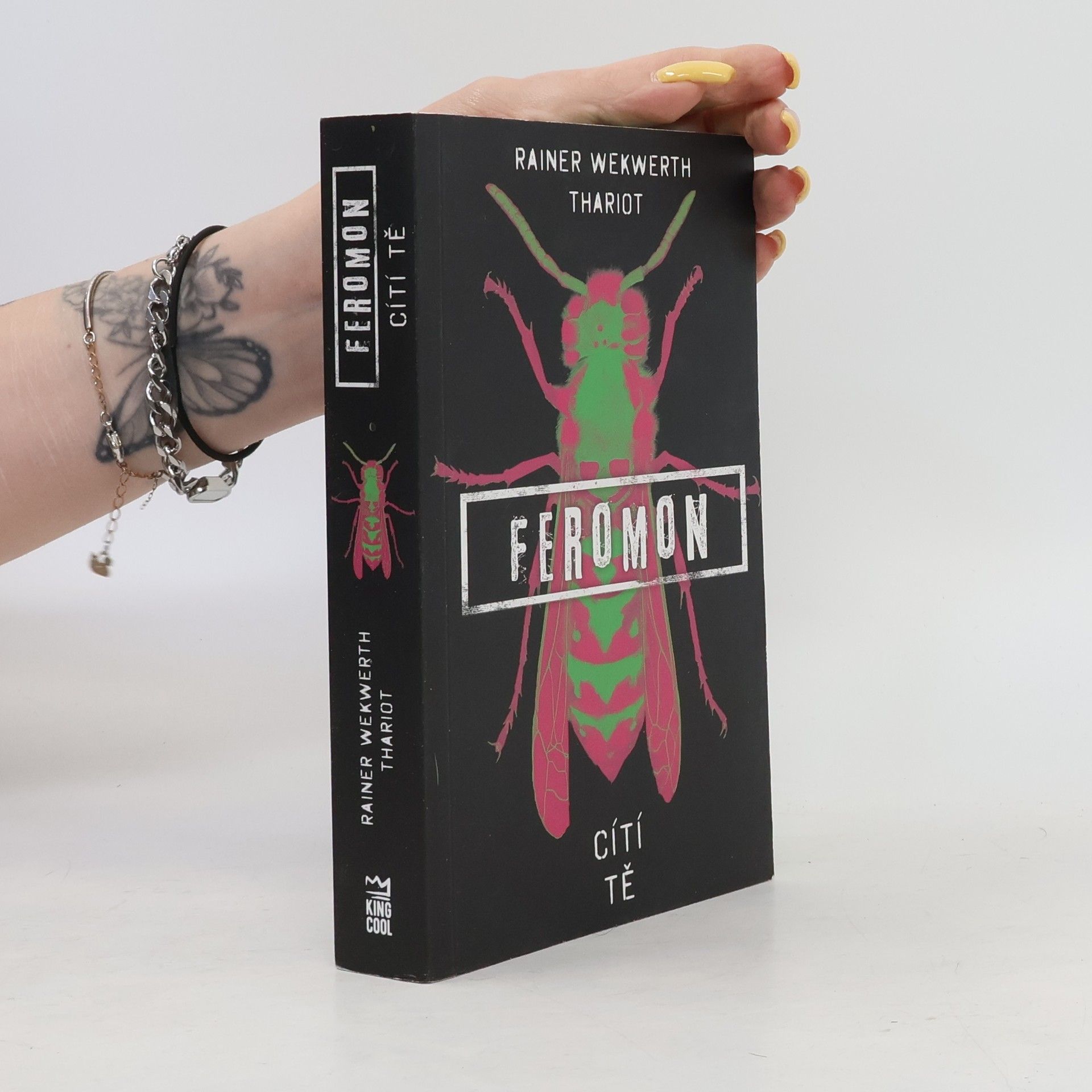 Adriana Petrlová Feromon díl 1: Cítí tě