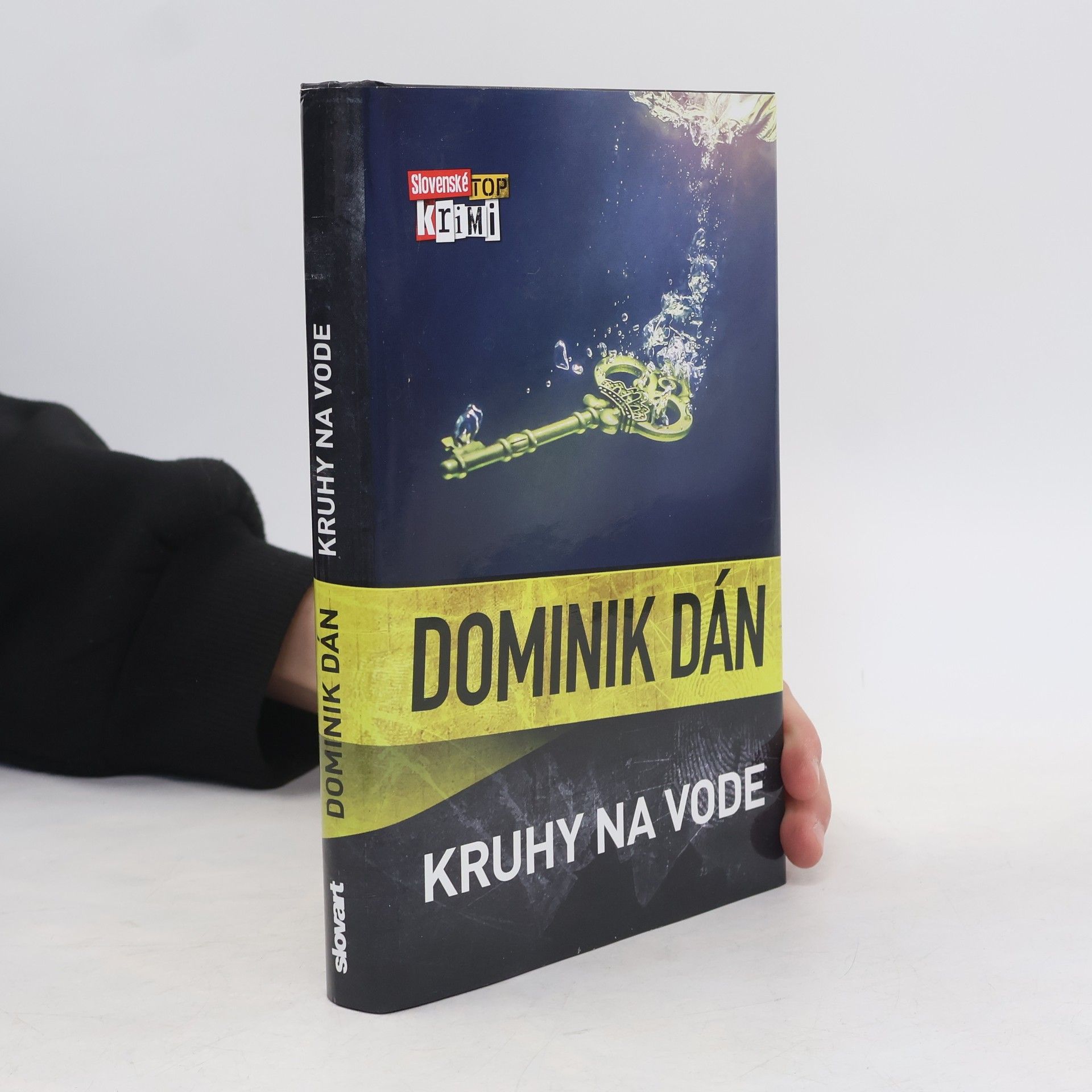 Dominik Dán Kruhy na vode