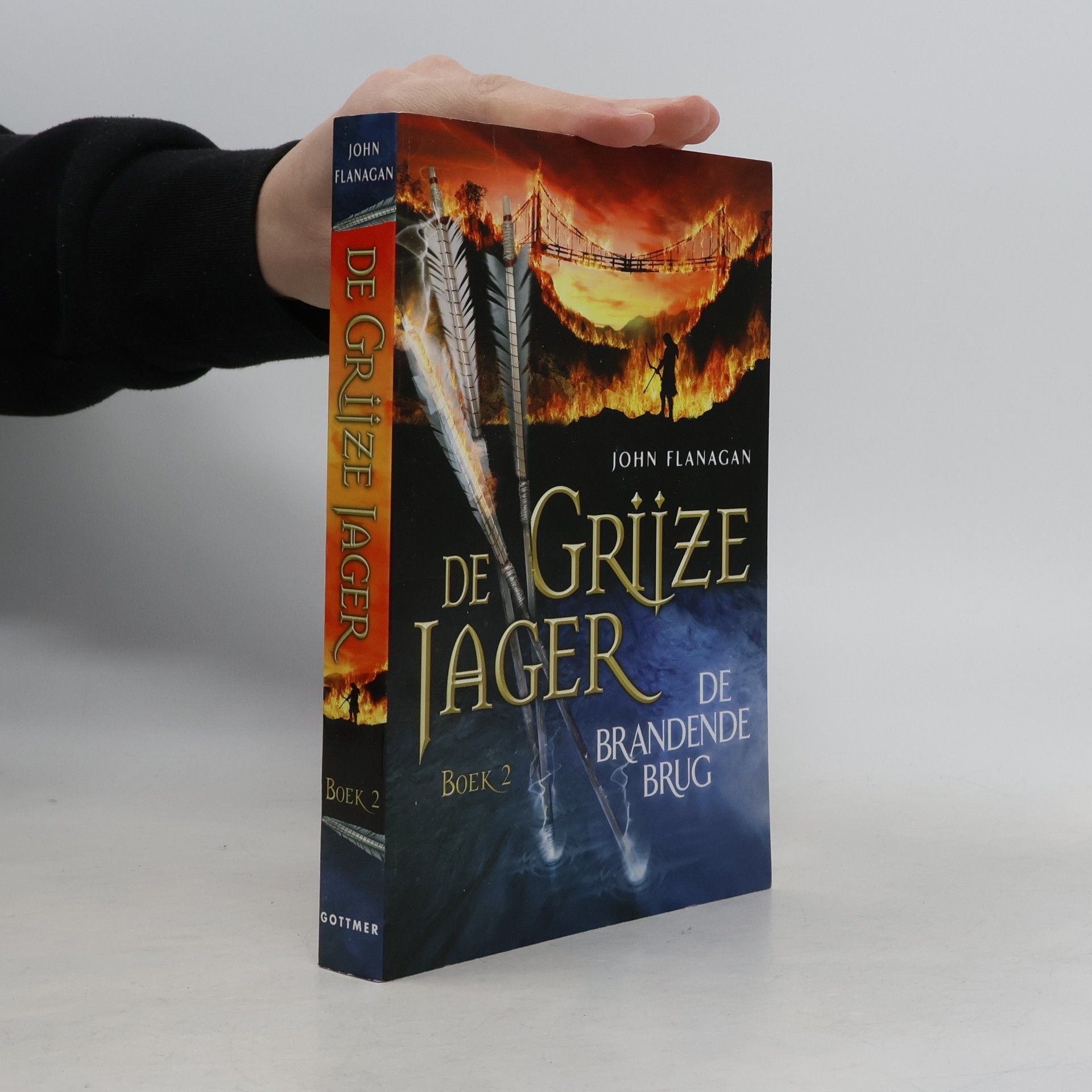 John Flanagan De Grijze Jager - 2: De brandende brug