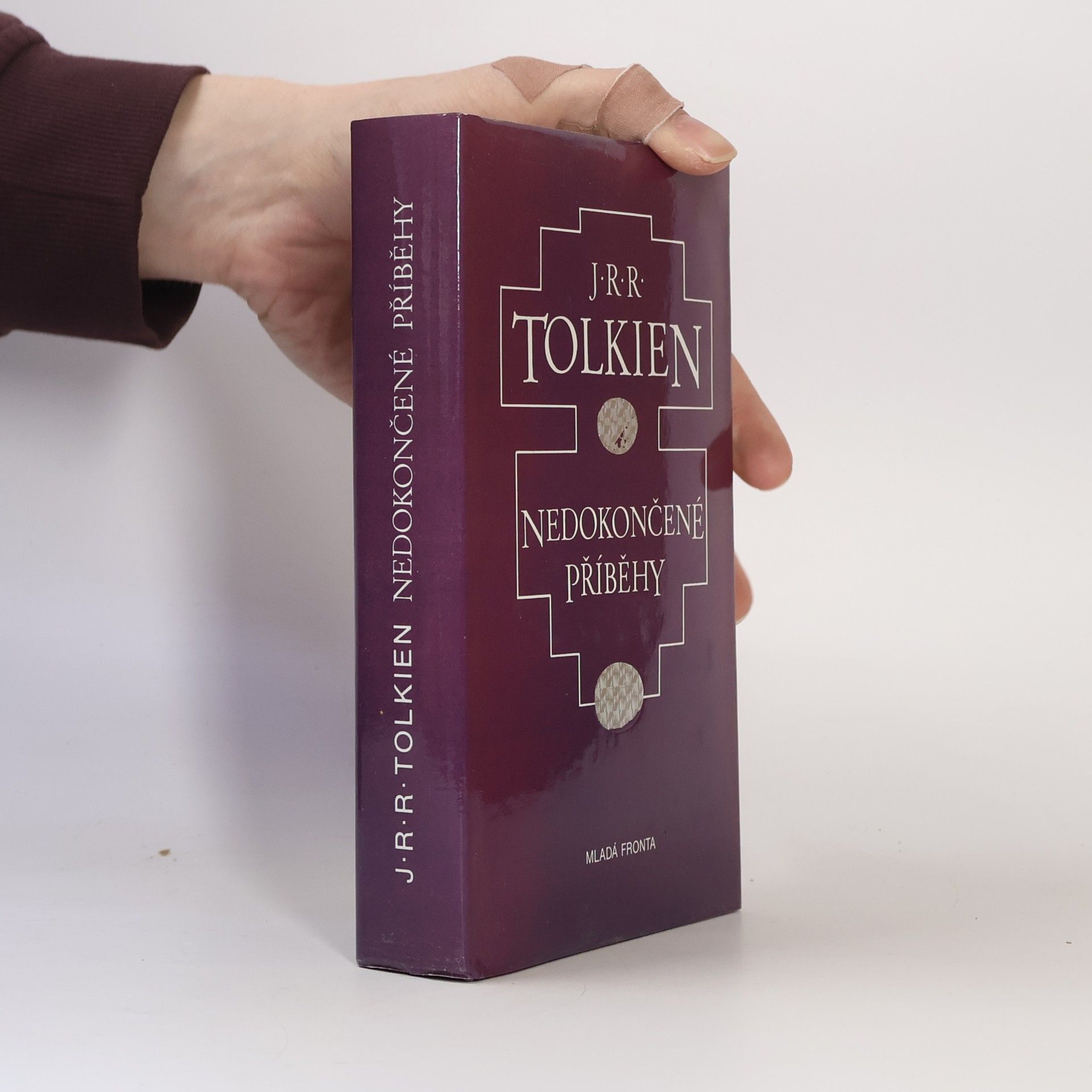 J. R. R. Tolkien Nedokončené příběhy Númenoru a Středozemě