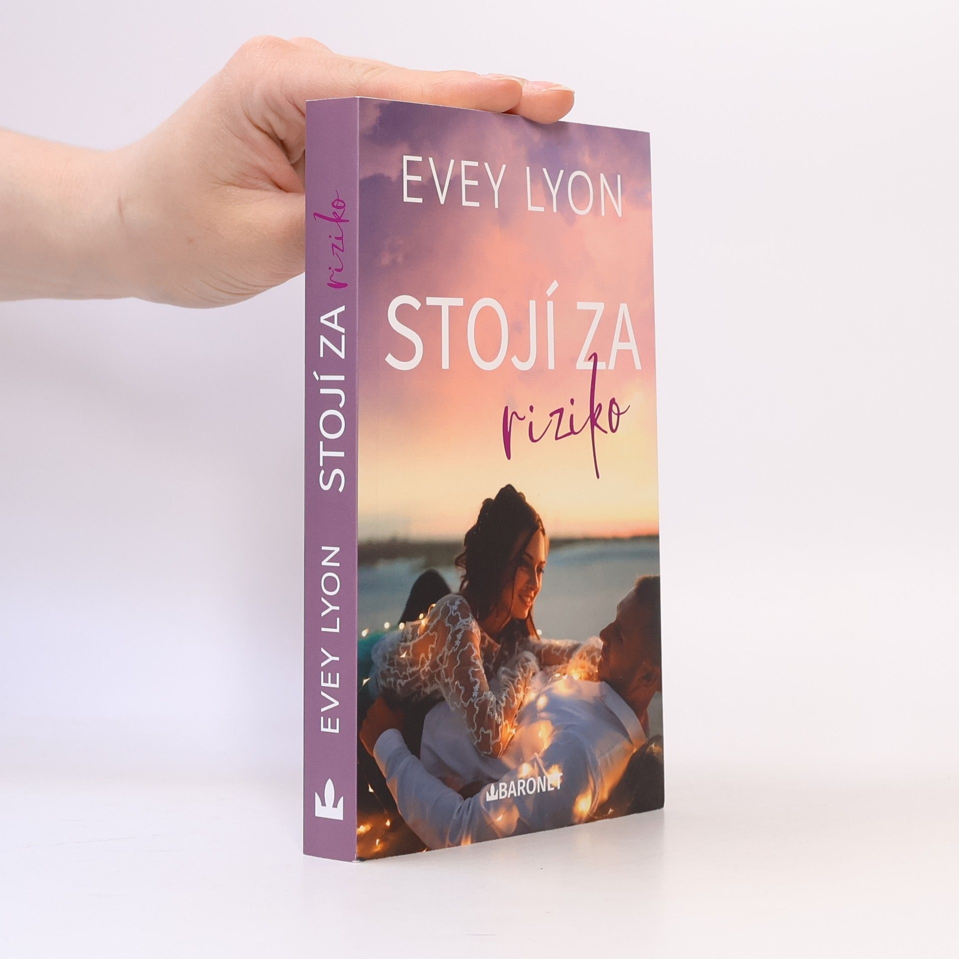 Evey Lyon Stojí za riziko